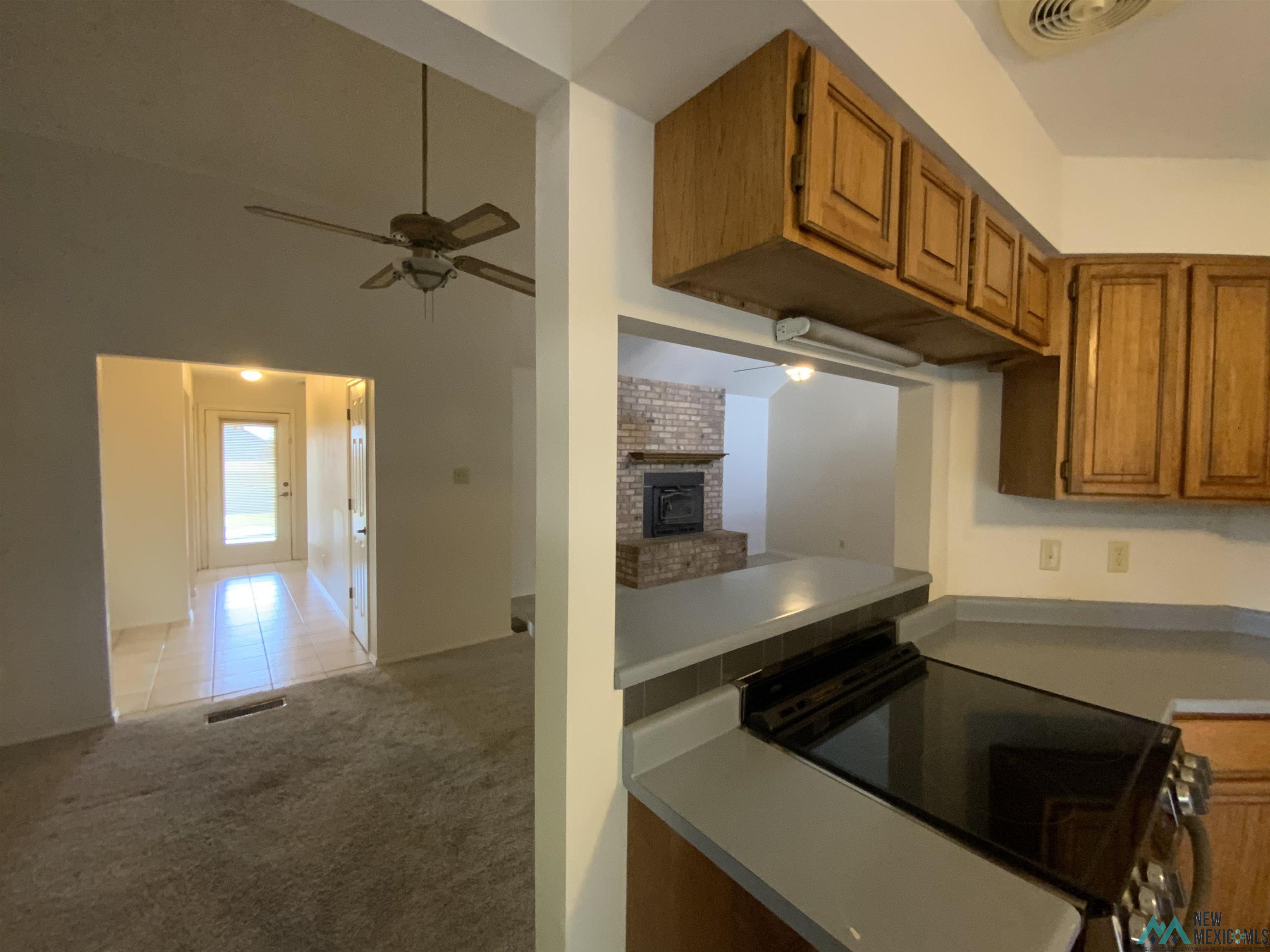 Roswell, New Mexico 88201, United States, 4 Bedrooms Bedrooms, ,3 BathroomsBathrooms,Residential,Pending,191565