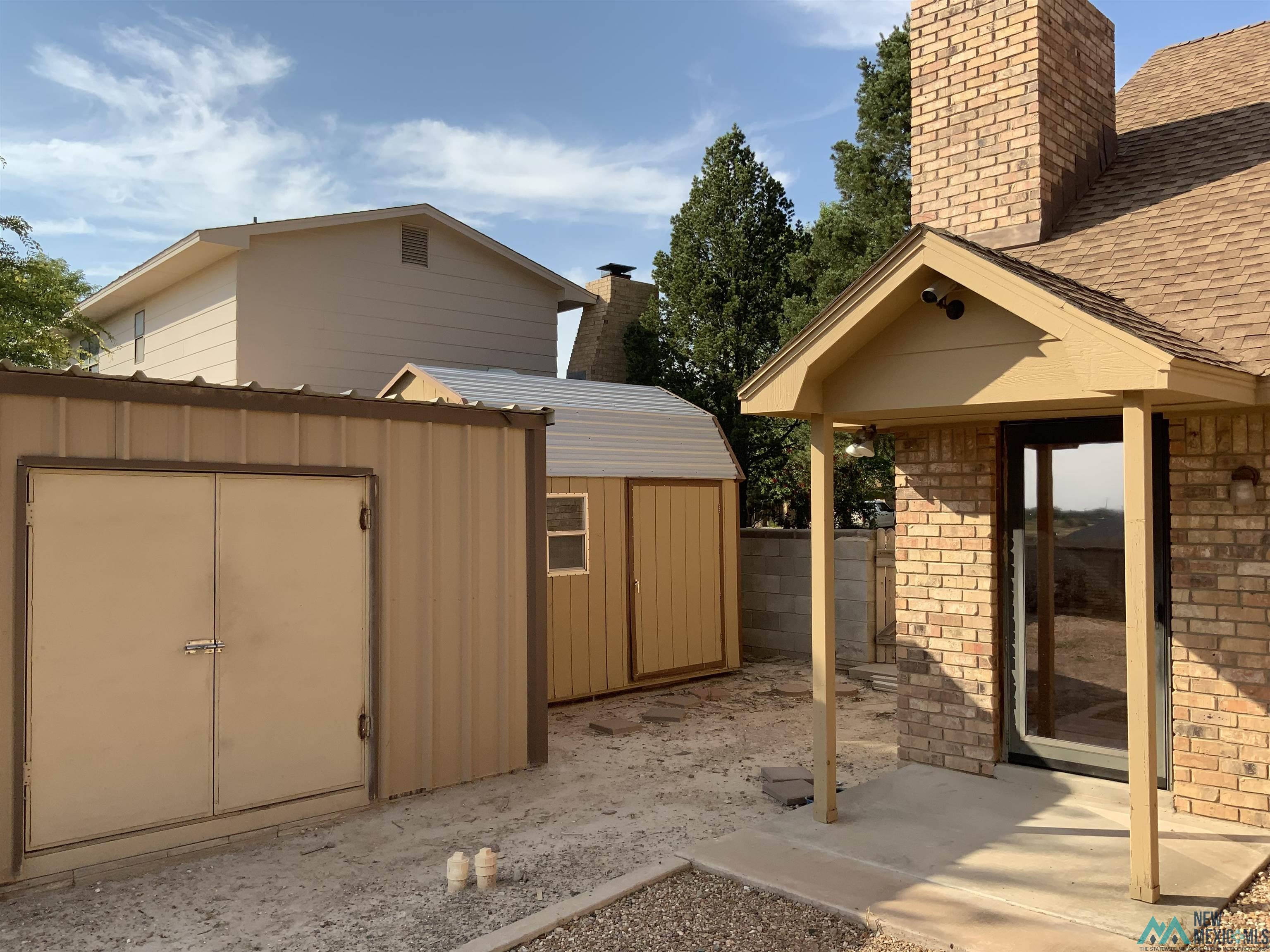 Roswell, New Mexico 88201, United States, 4 Bedrooms Bedrooms, ,3 BathroomsBathrooms,Residential,Pending,191565