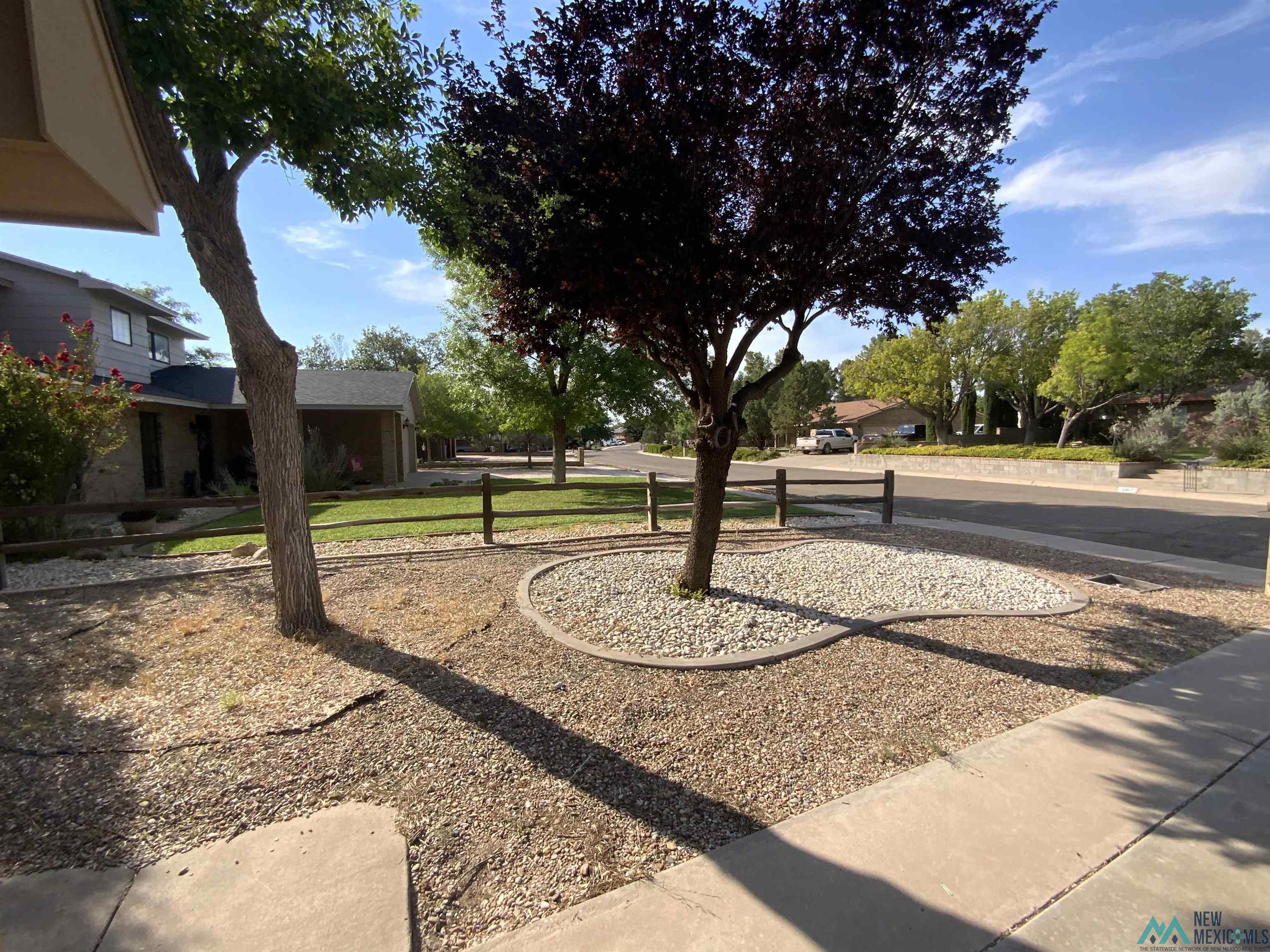 Roswell, New Mexico 88201, United States, 4 Bedrooms Bedrooms, ,3 BathroomsBathrooms,Residential,Pending,191565