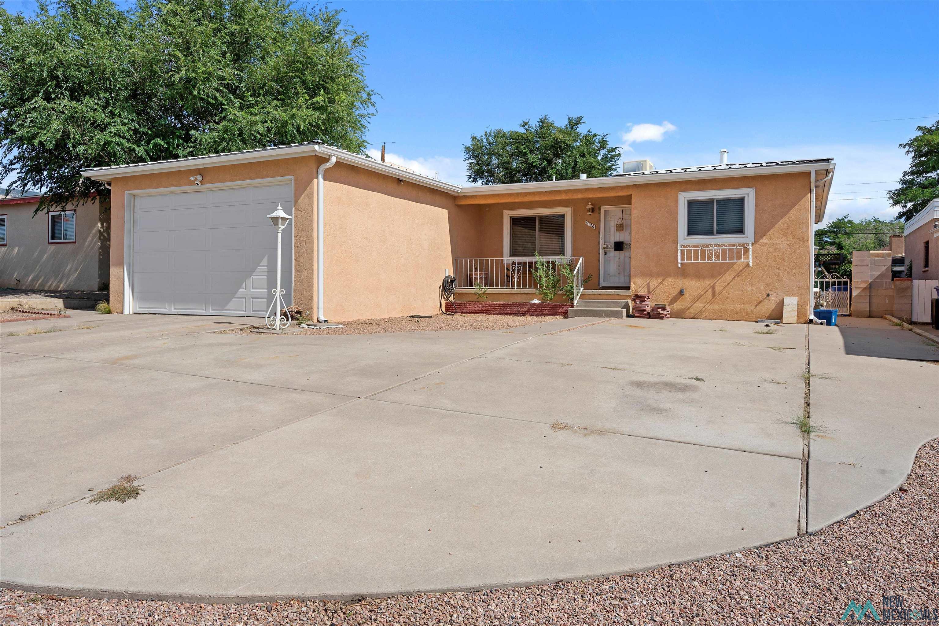 1020 NE Parsifal Street, Albuquerque, Texas image 1