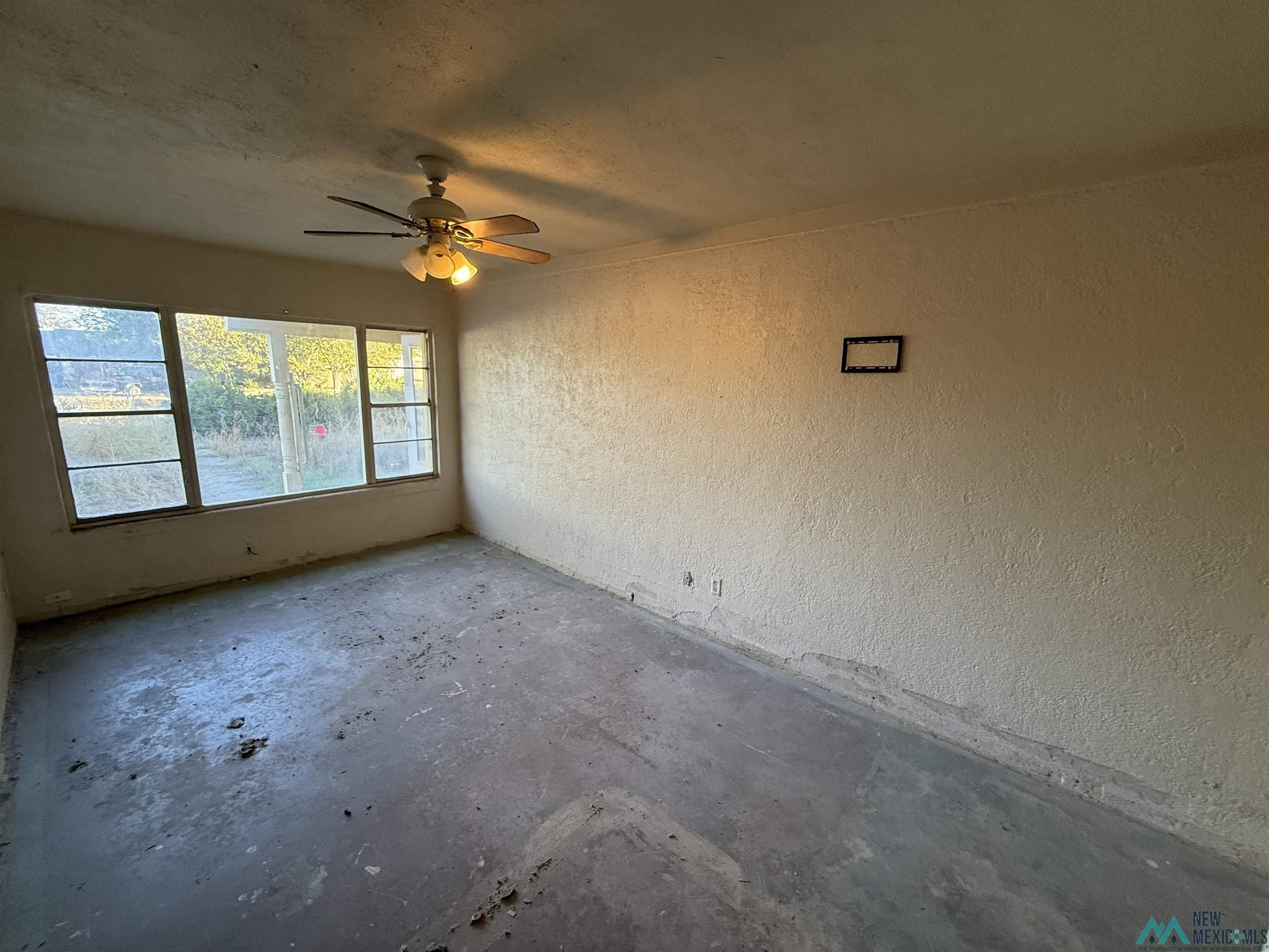 Roswell, New Mexico 88203, United States, 3 Bedrooms Bedrooms, ,1 BathroomBathrooms,Residential,Pending,242441