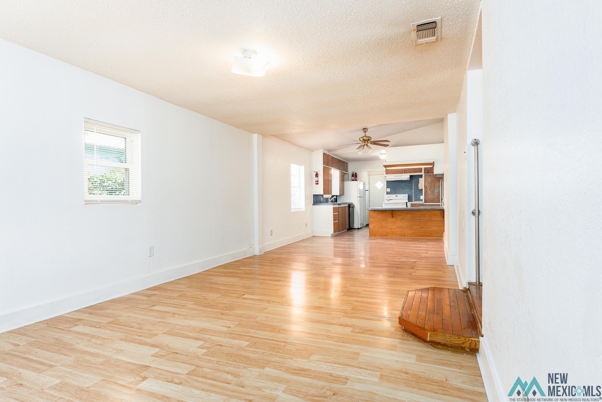 Portales, New Mexico 88130, United States, 3 Bedrooms Bedrooms, ,2 BathroomsBathrooms,Residential,Active,187673