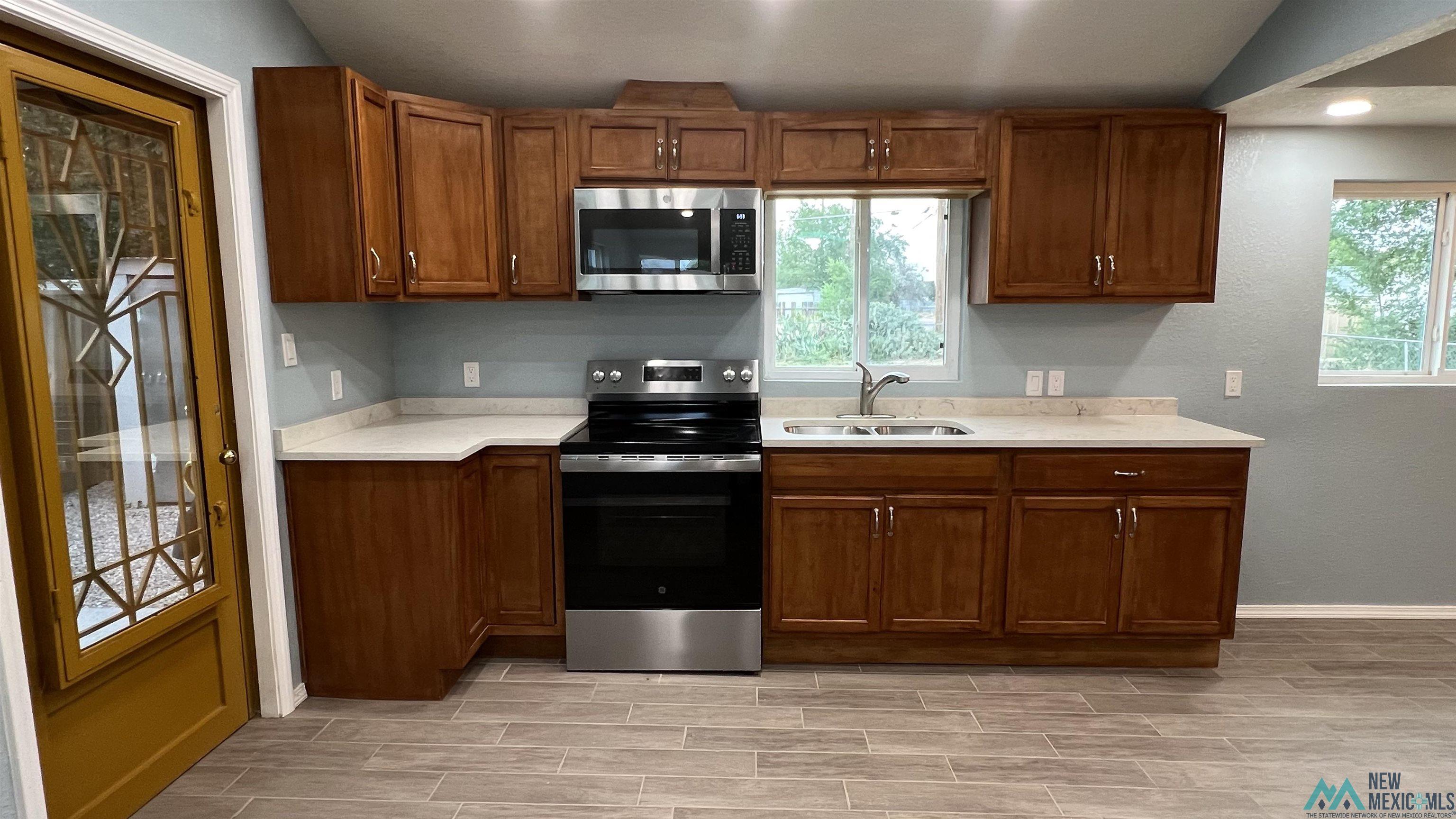 1007 W 8th Street, Roswell, Texas image 7