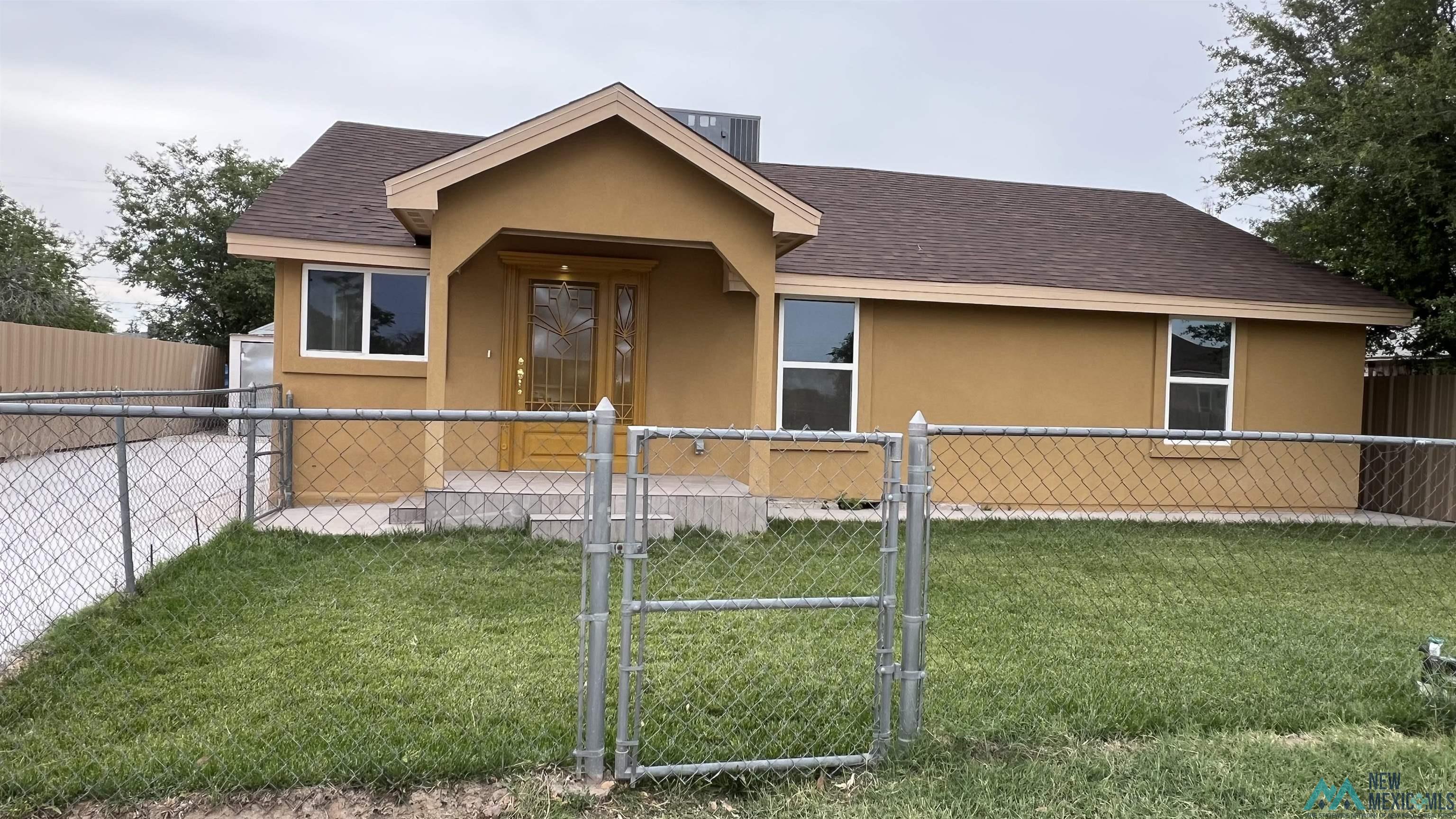 1007 W 8th Street, Roswell, Texas image 1
