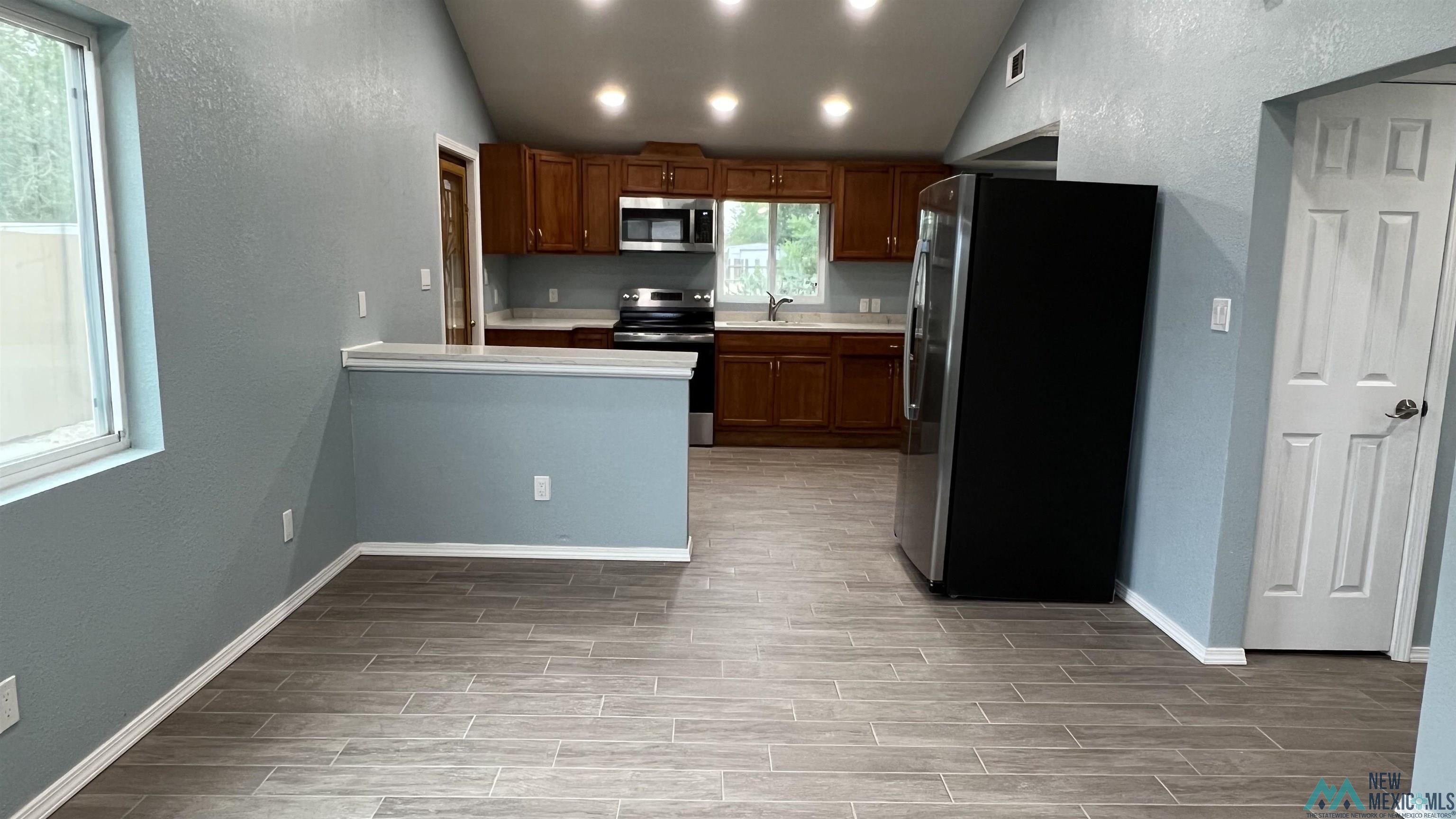1007 W 8th Street, Roswell, Texas image 6