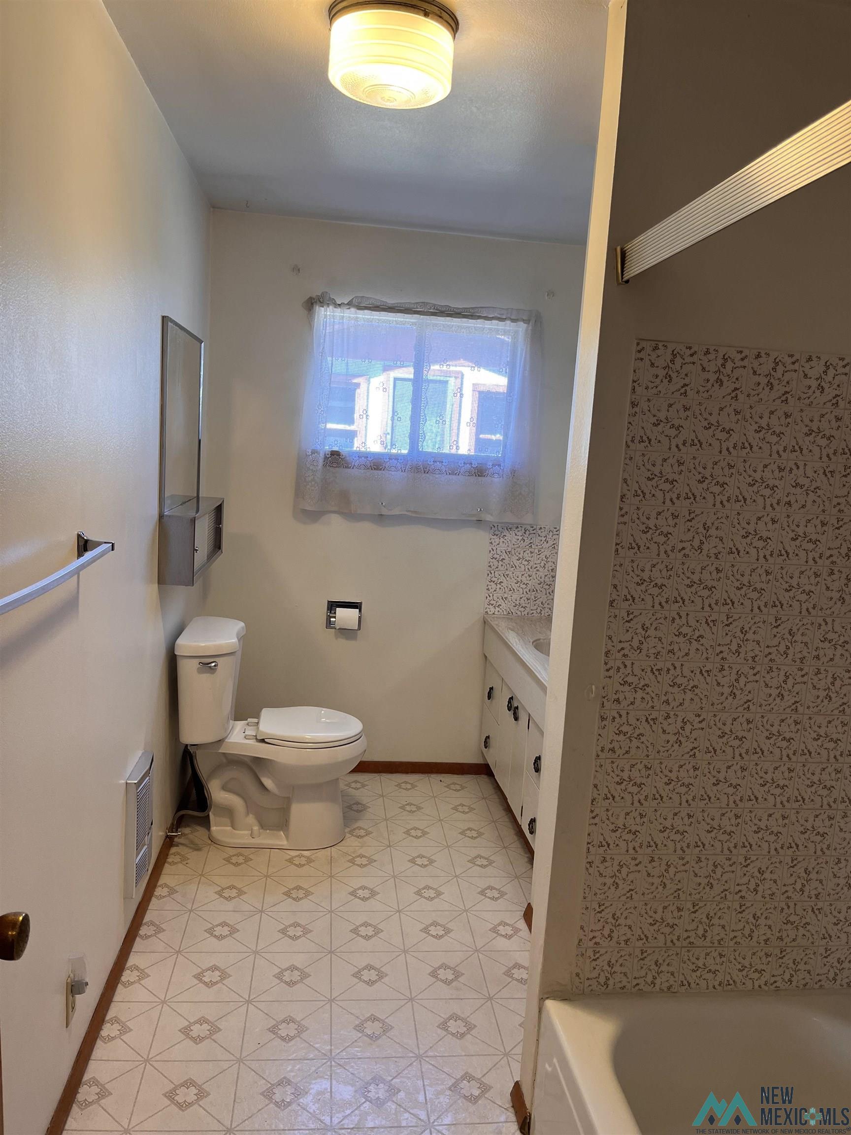 19 Dora Avenue, Reserve, New Mexico image 10