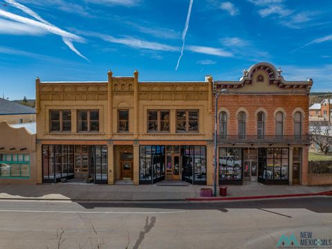 Homes For Sale - 1821 Plaza Corner<br/> Las Vegas, NM 87701