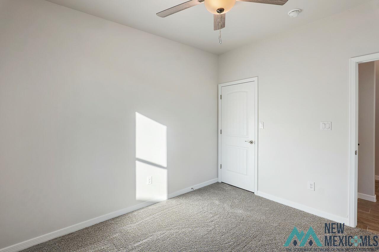 3706 Honeysuckle Drive, Carlsbad, Texas image 21