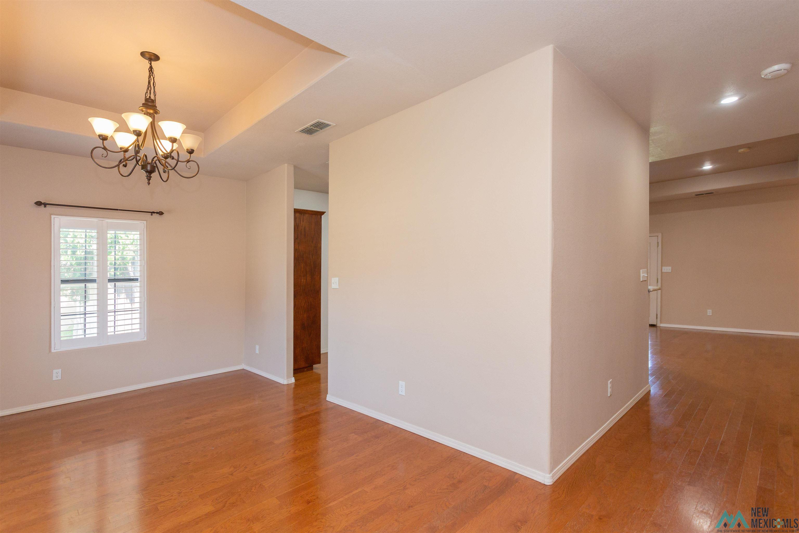 Roswell, New Mexico 88203, United States, 3 Bedrooms Bedrooms, ,2 BathroomsBathrooms,Residential,Active,178561