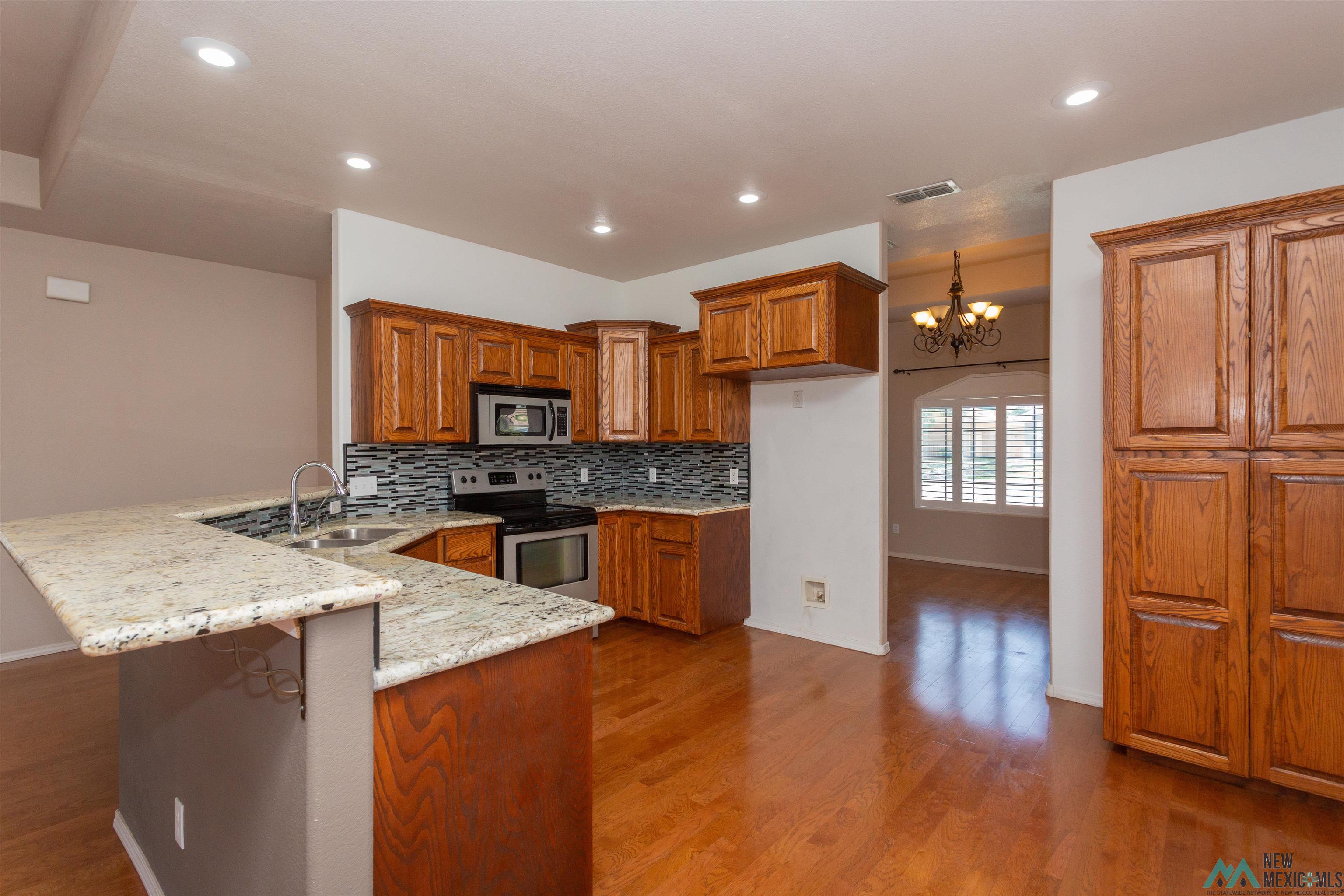 Roswell, New Mexico 88203, United States, 3 Bedrooms Bedrooms, ,2 BathroomsBathrooms,Residential,Active,178561