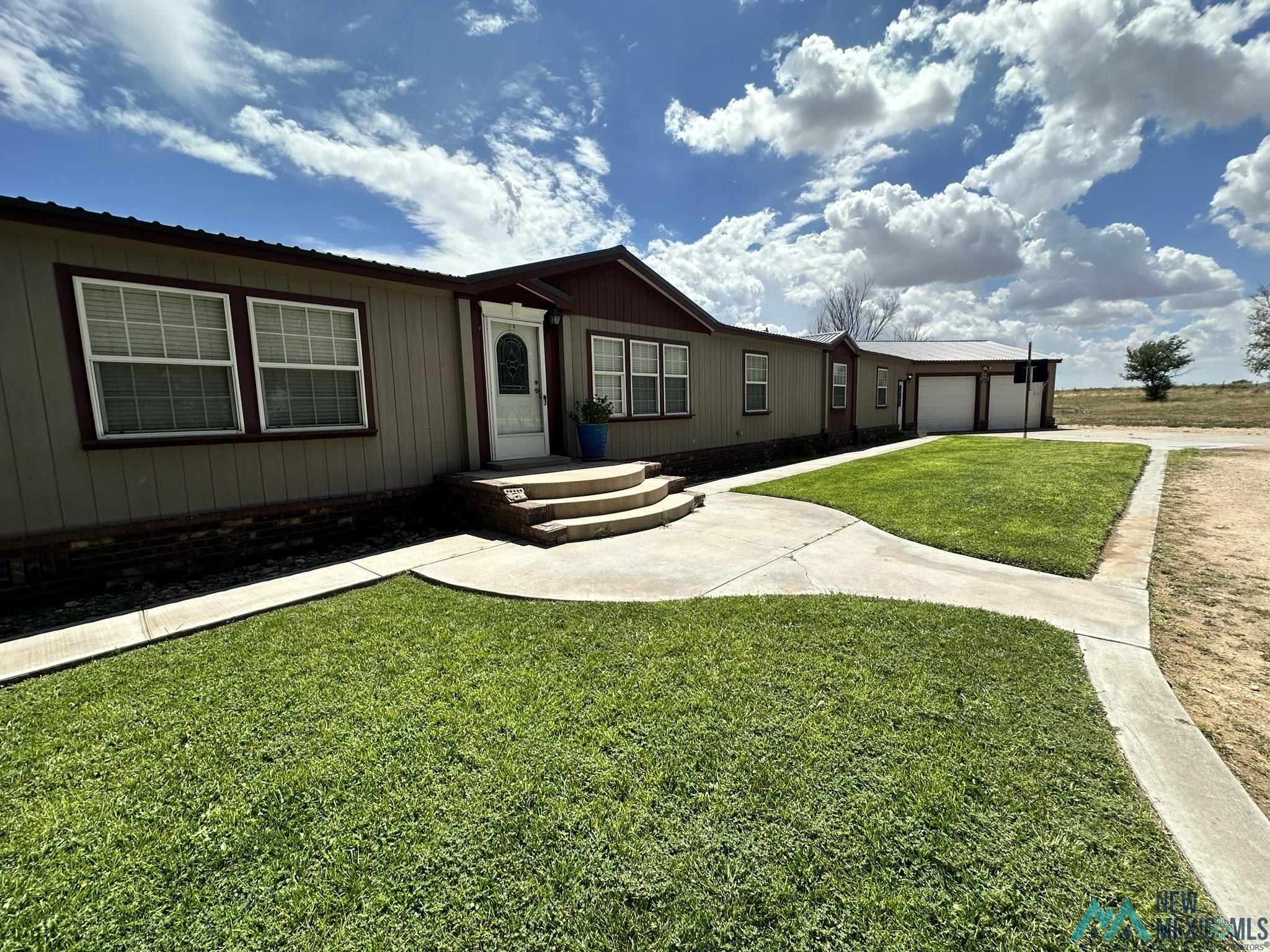 1849 Oasis Road, Portales, Texas image 1