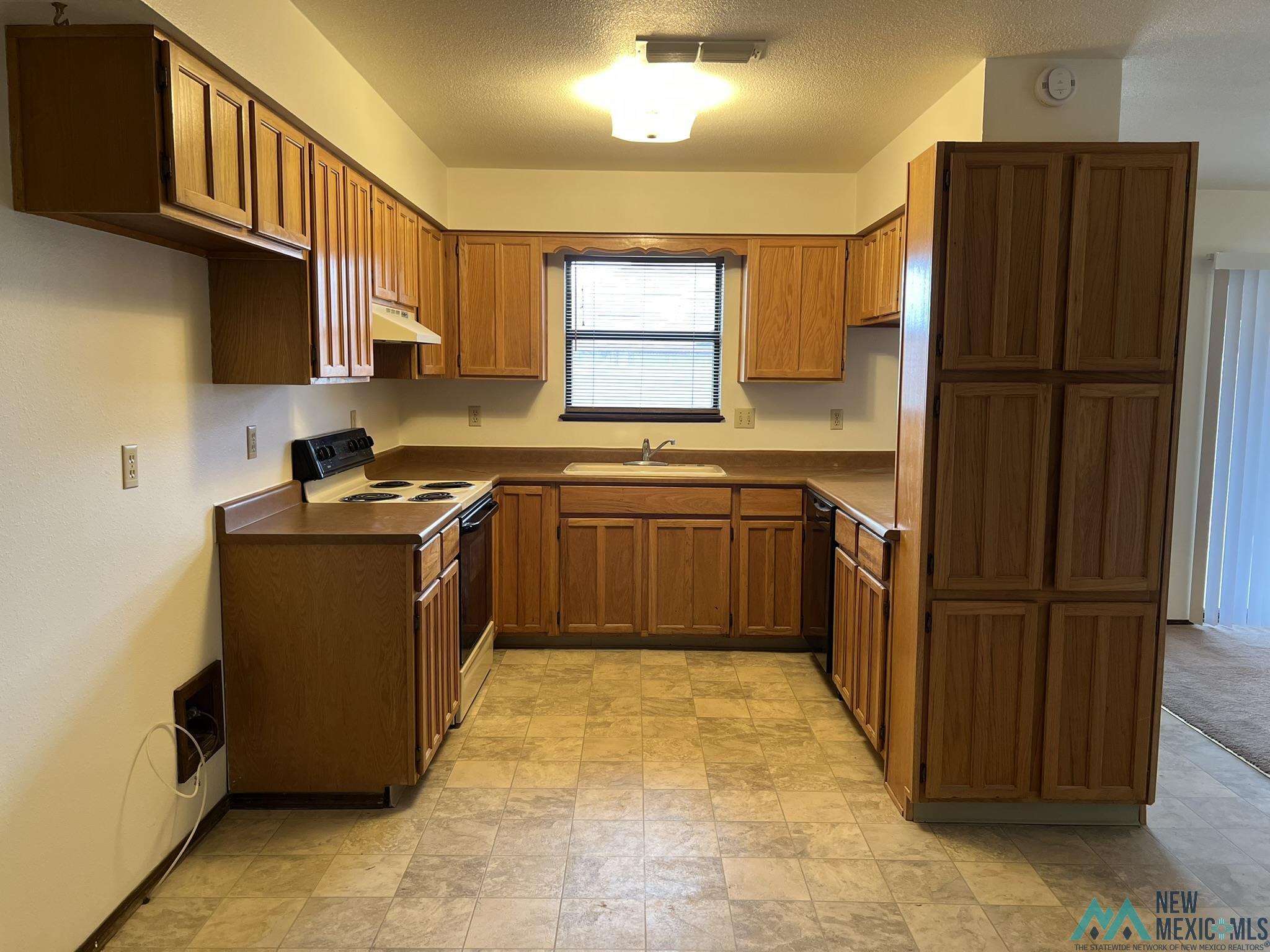 2004 W Briscoe Avenue, Artesia, New Mexico image 7