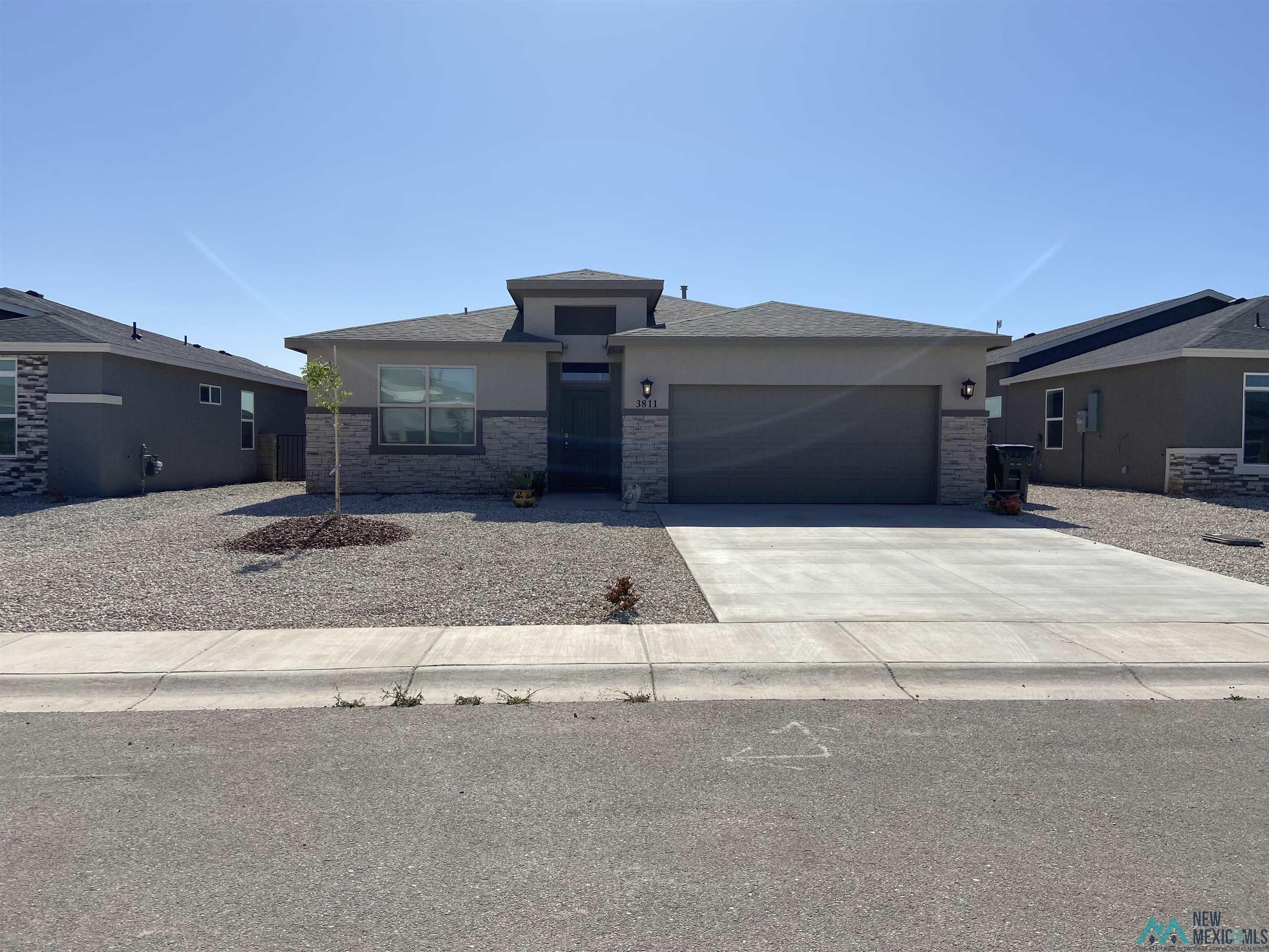 3811 Honeysuckle Street, Carlsbad, New Mexico image 1