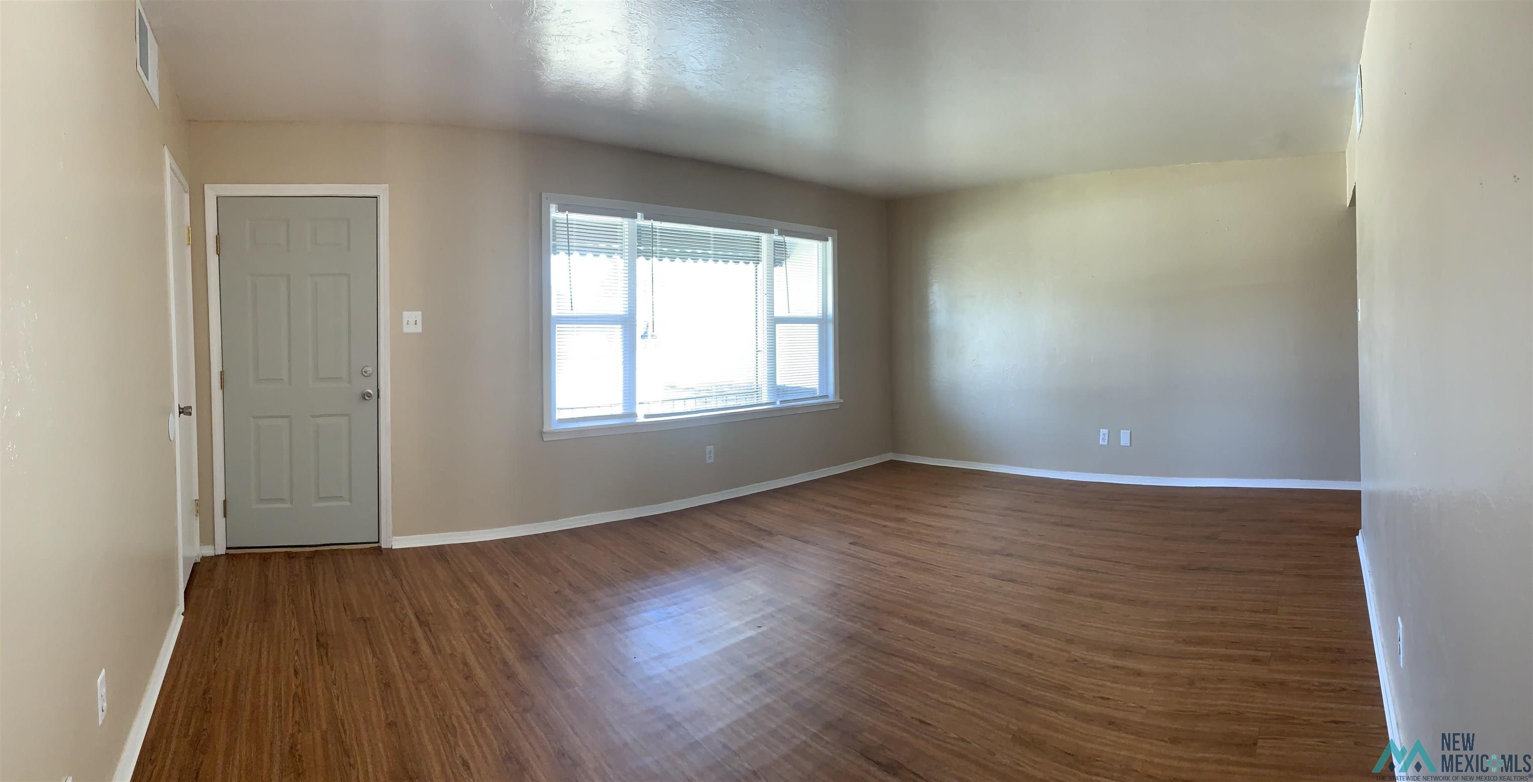 213 Prairieview Drive, Clovis, Texas image 2