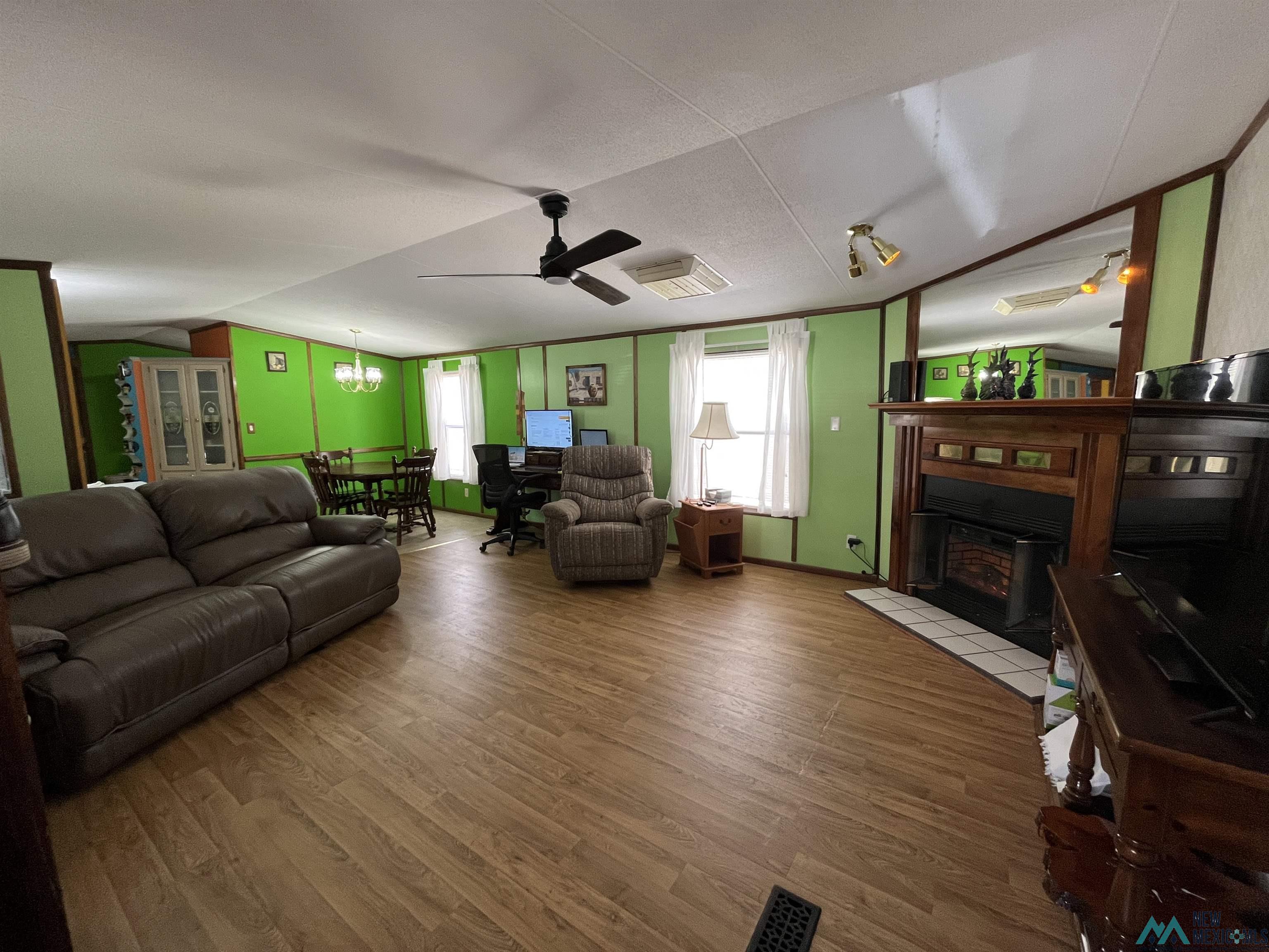 2335 S Broadway Street, Truth Or Consequences, Texas image 3
