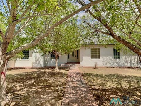 Homes For Sale - 809 S Roselawn Avenue<br/> Eddy County, Artesia, NM 88210