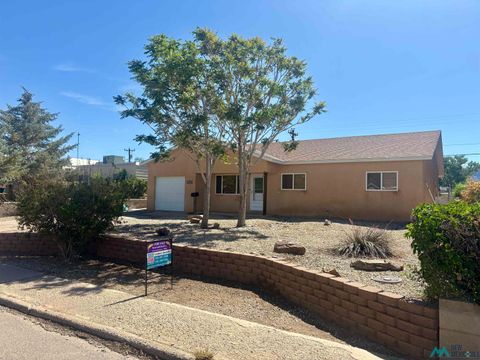Homes For Sale - 1404 Del Norte Boulevard<br/> Grants, NM 87020