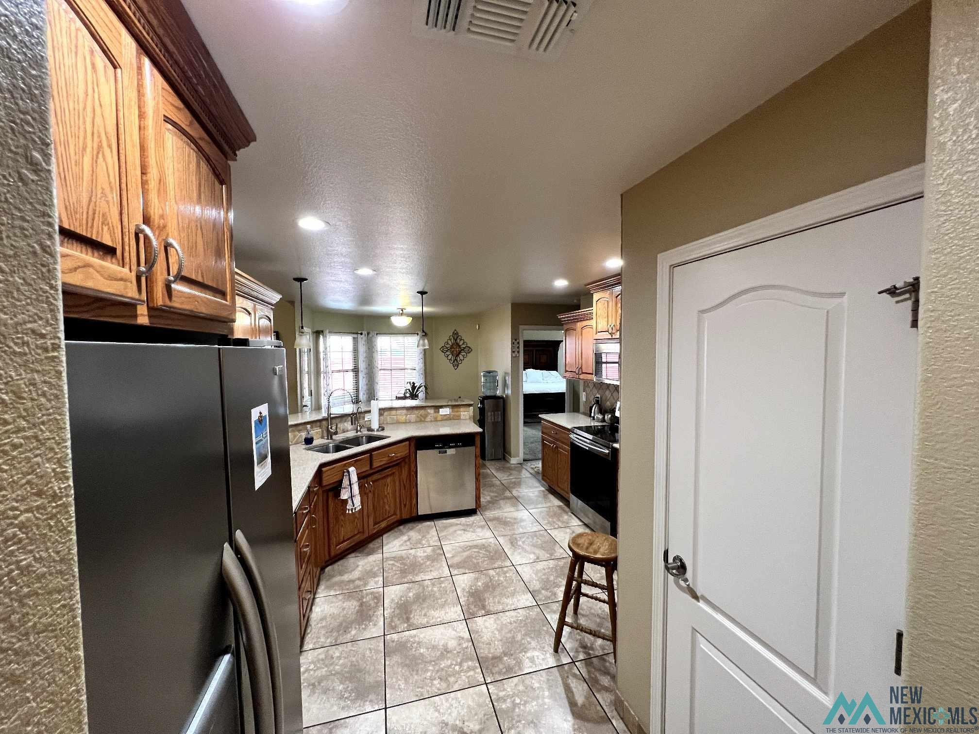 803 Barnett Dr, Roswell, Texas image 5