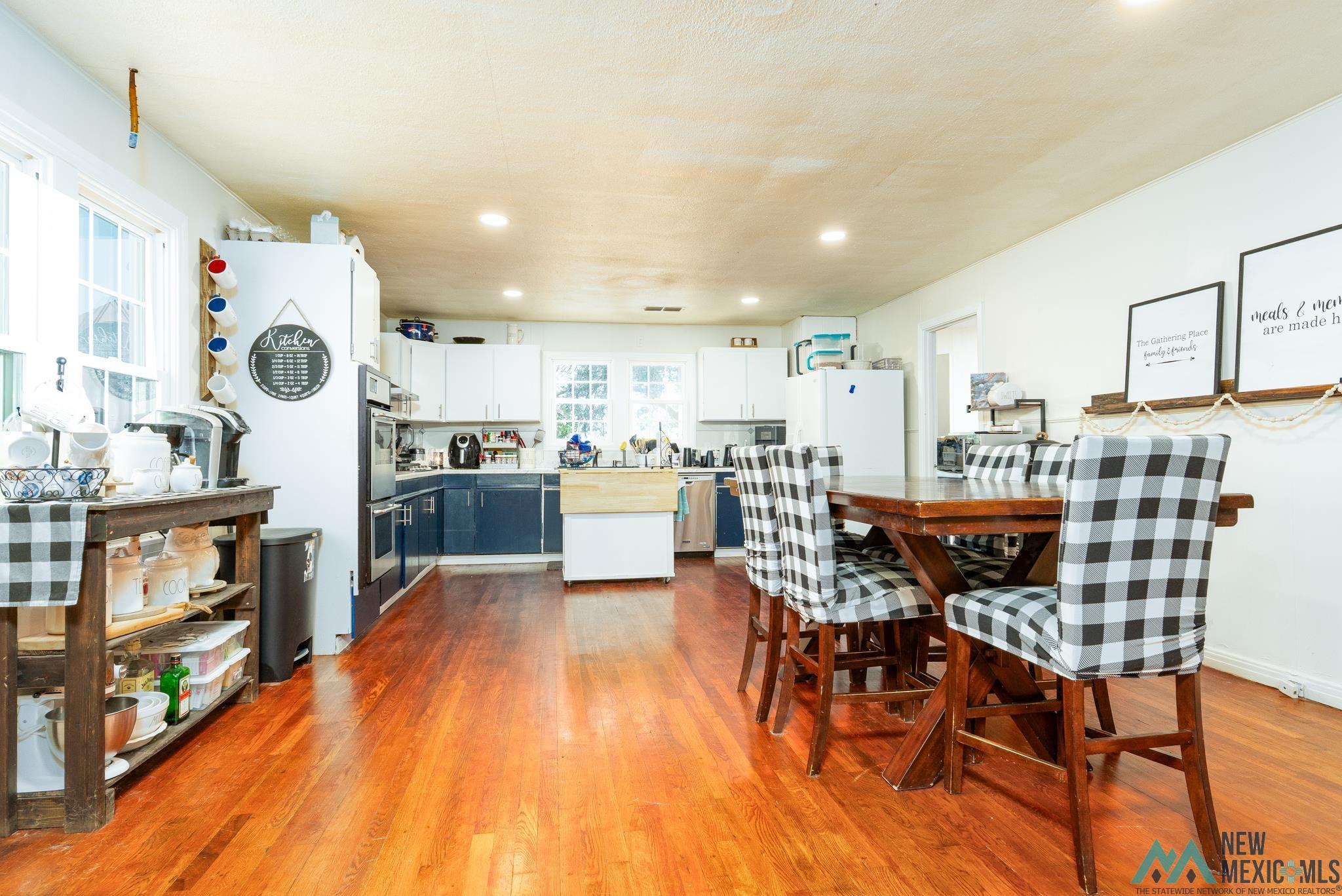 Portales, New Mexico 88130, United States, 3 Bedrooms Bedrooms, ,3 BathroomsBathrooms,Residential,Active,186765