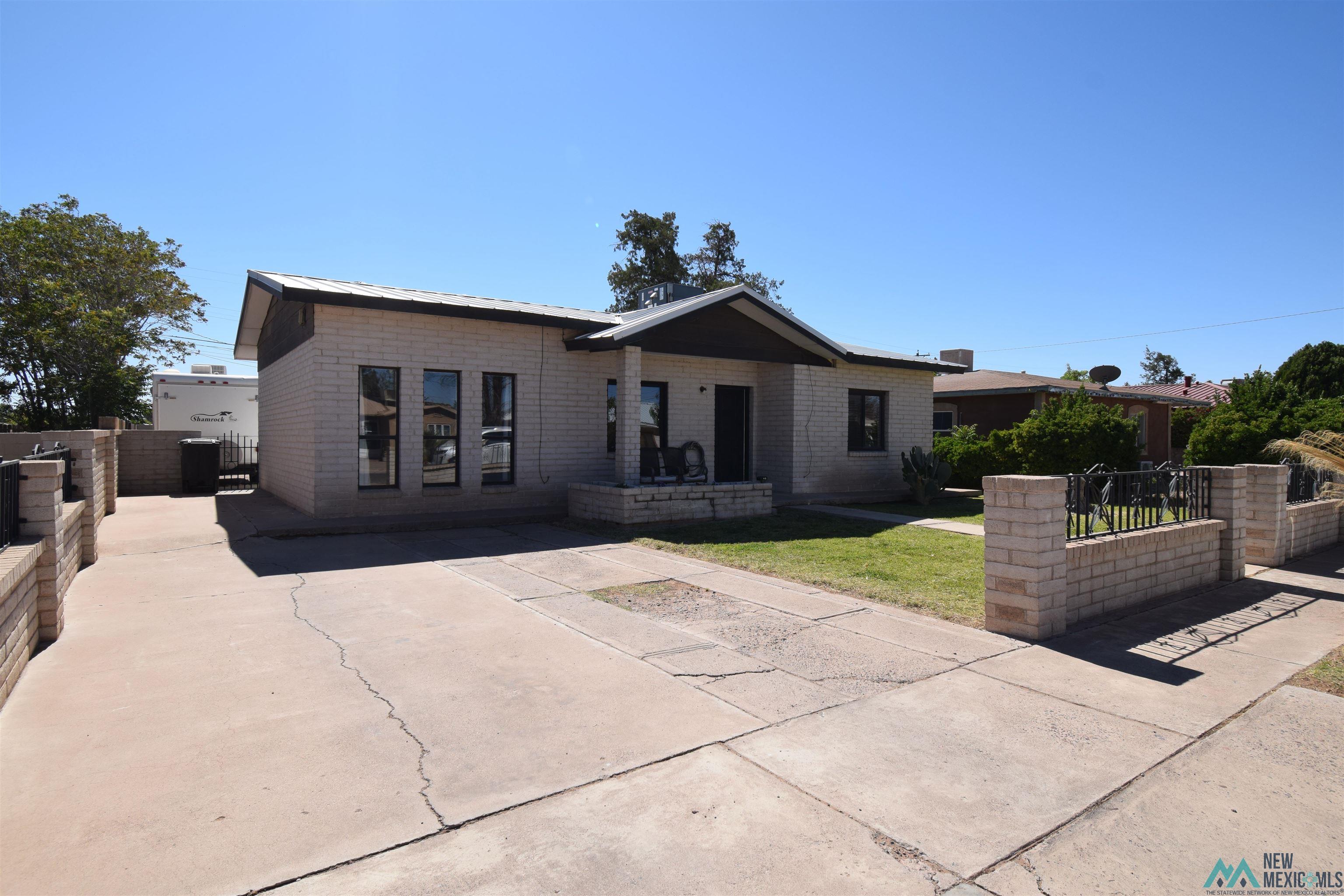 919 Blue Bonnet Dr, Deming, Texas image 2