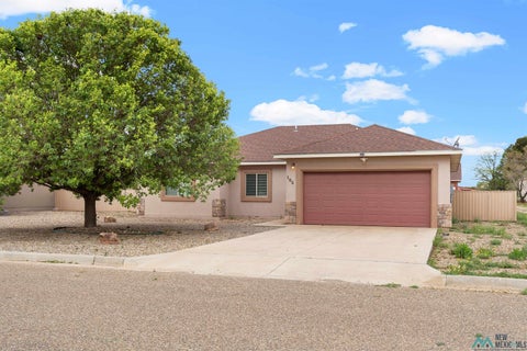 Homes For Sale - 105 N Ave R Avenue<br/> Portales, NM 88130