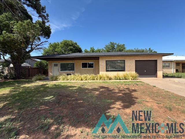 832 Manana Boulevard, Clovis, Texas image 2