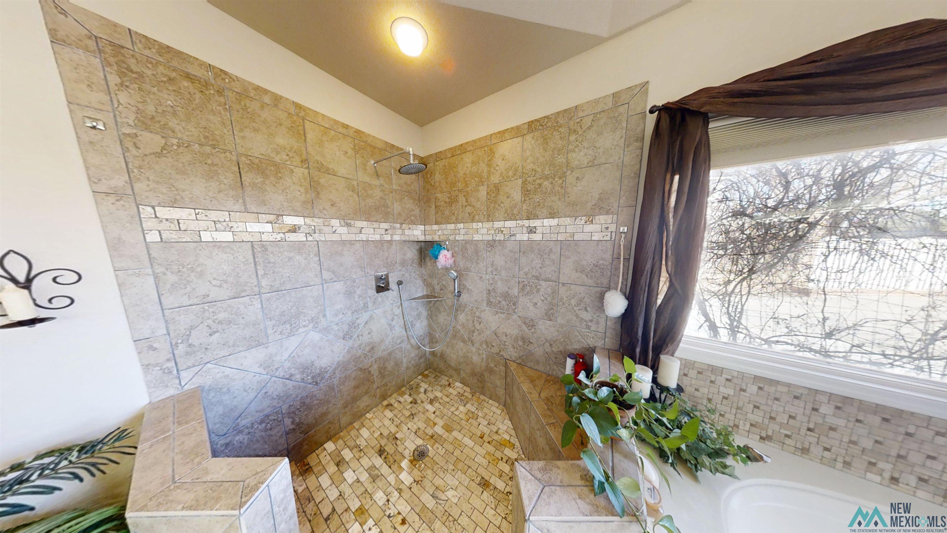 1920 E St Andrews Drive, Clovis, Ohio image 12