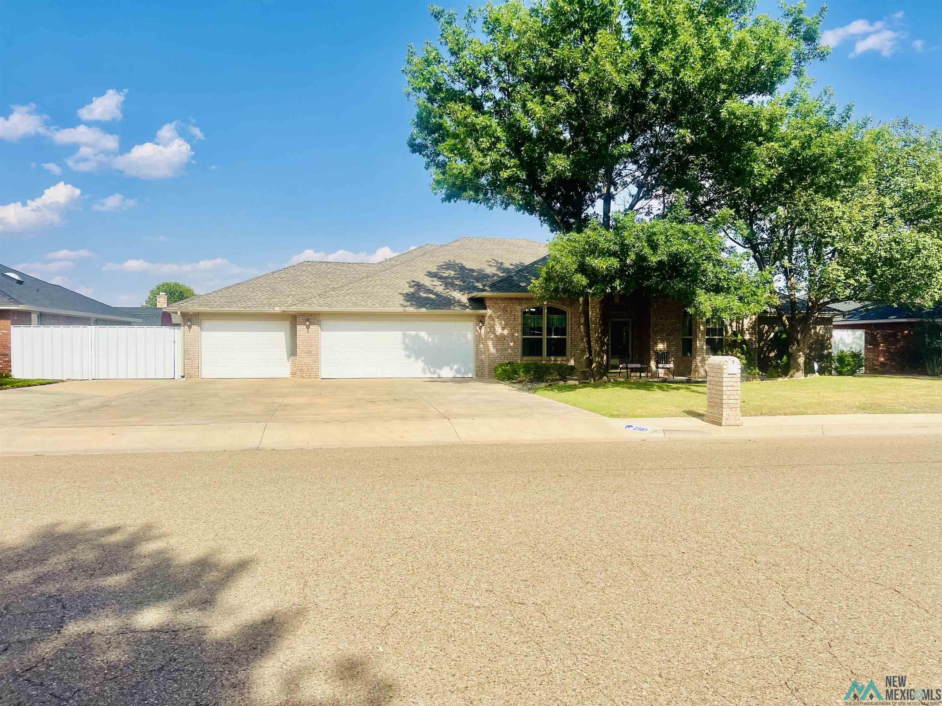 2509 Fairway Street, Clovis, Texas image 1