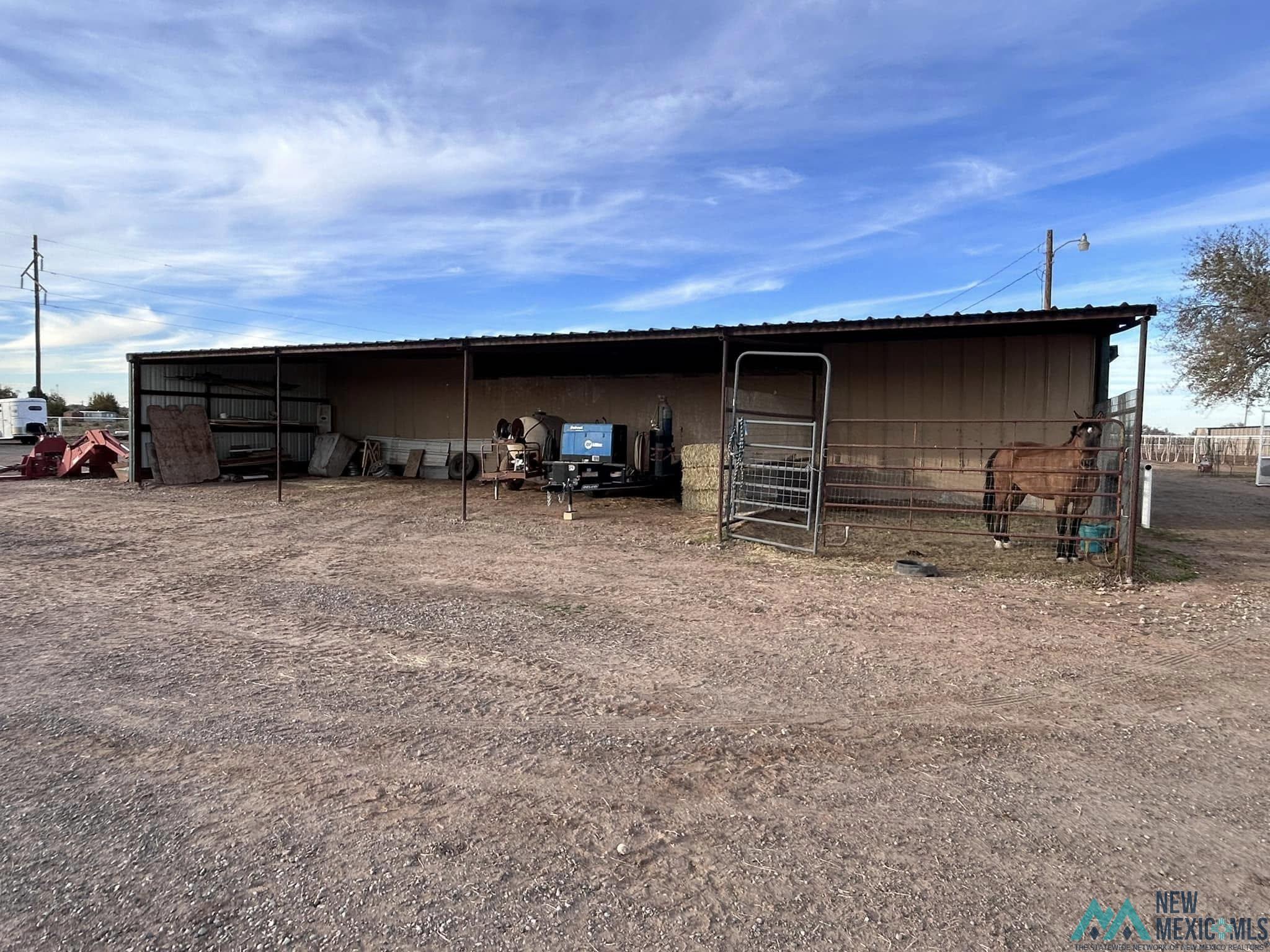 2800 Lone Cedar Road, Roswell, Texas image 29