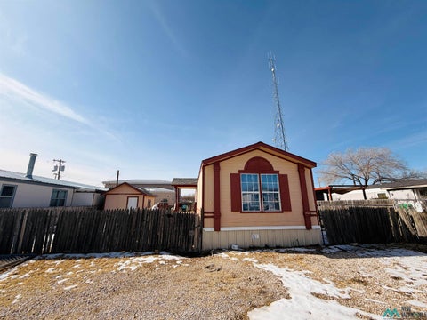 Mobile Home For Sale - 6109 N T- Bird Road<br/> Lea County, Hobbs, NM 88242