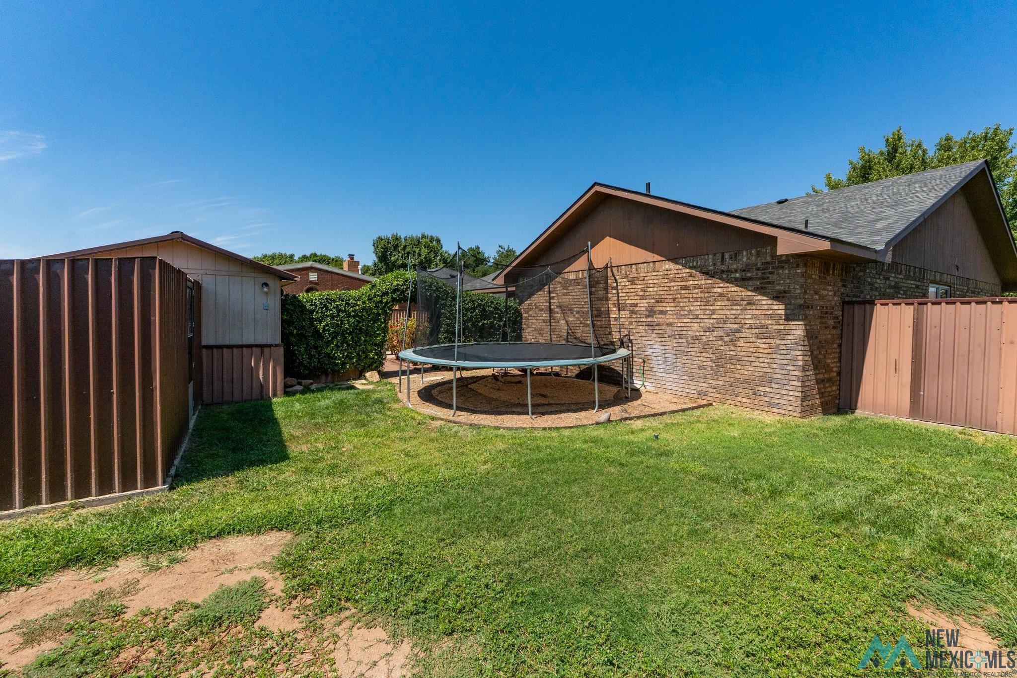 Clovis, New Mexico 88101, United States, 3 Bedrooms Bedrooms, ,2 BathroomsBathrooms,Residential,Active,205101