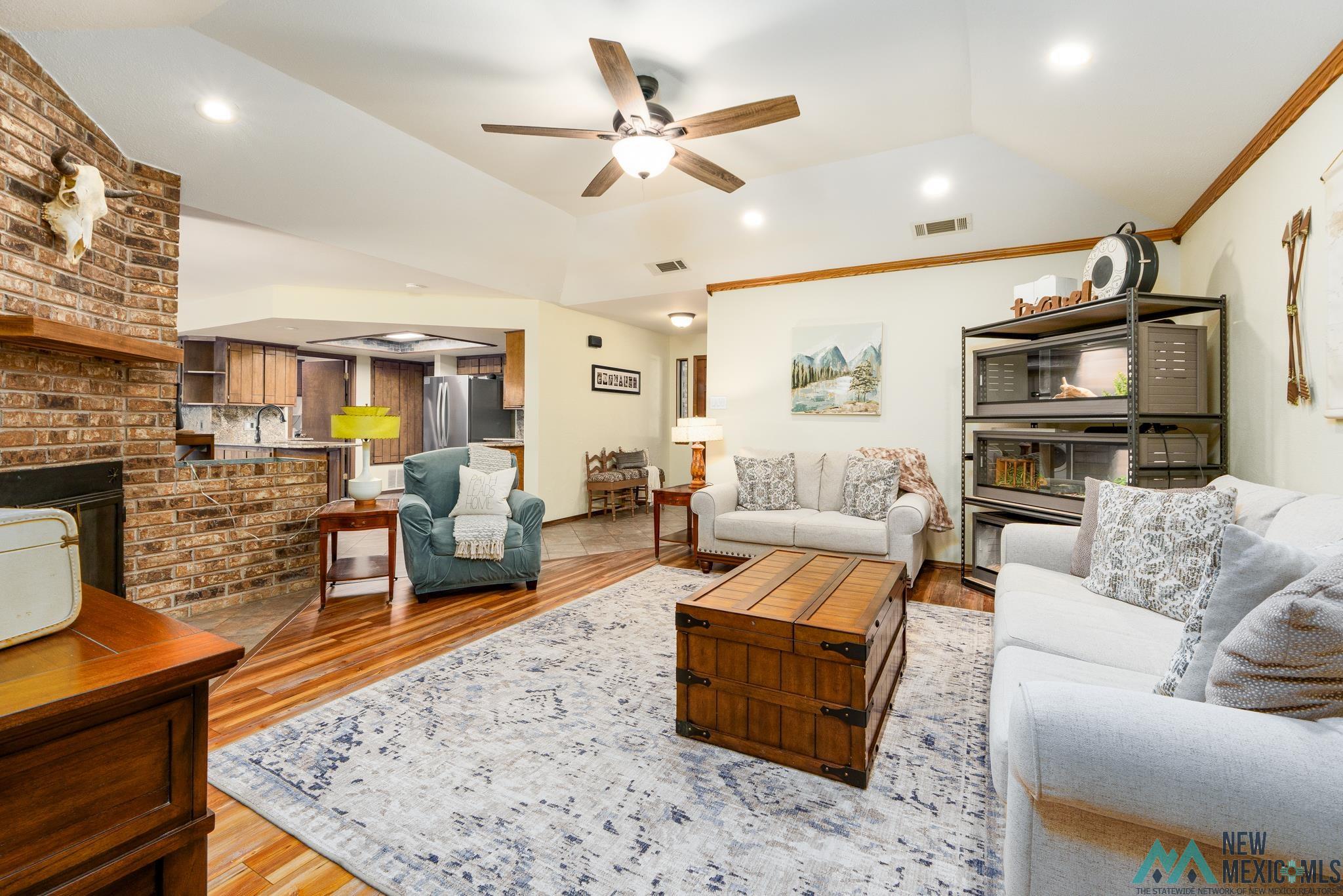 Clovis, New Mexico 88101, United States, 3 Bedrooms Bedrooms, ,2 BathroomsBathrooms,Residential,Active,205101