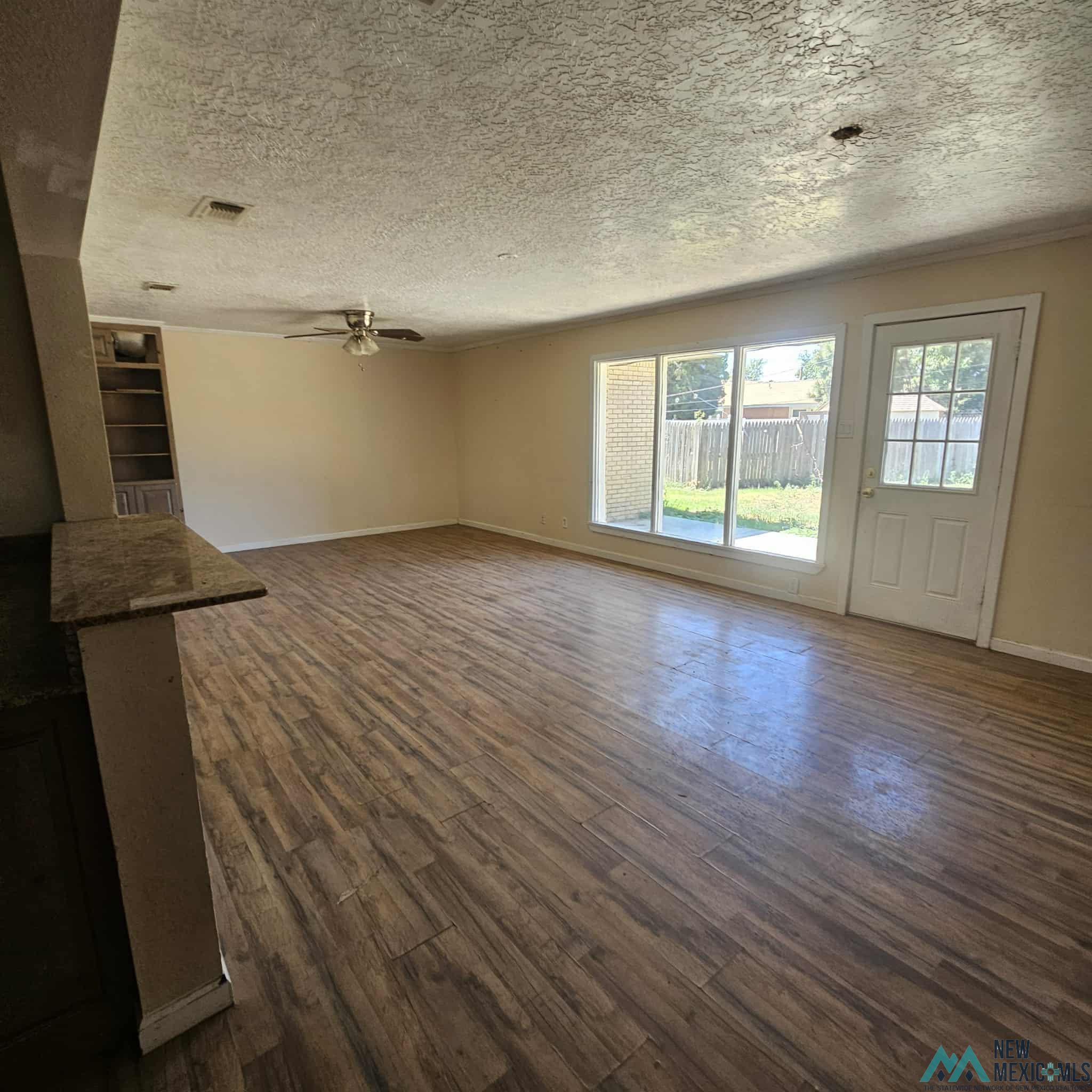 Clovis, New Mexico 88101, United States, 4 Bedrooms Bedrooms, ,2 BathroomsBathrooms,Residential,Active,216353