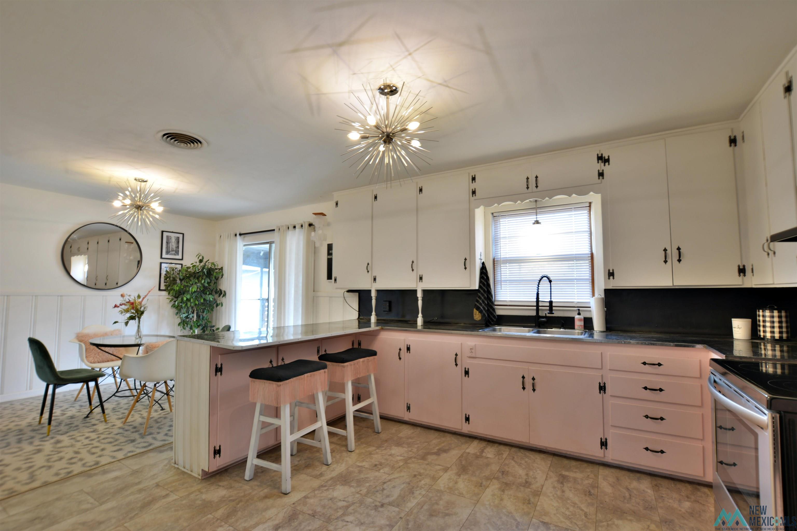 708 W 16th Lane, Portales, New Mexico image 8