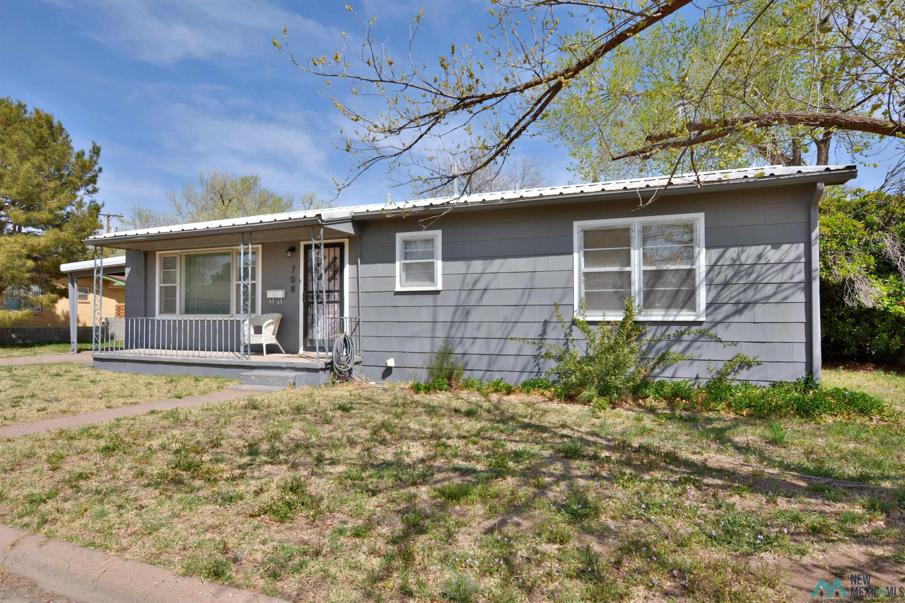 708 W 16th Lane, Portales, New Mexico image 2