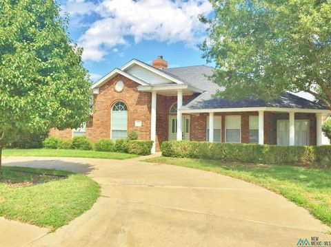 Homes For Sale - 824 Jeanie Drive<br/> Clovis, NM 88101