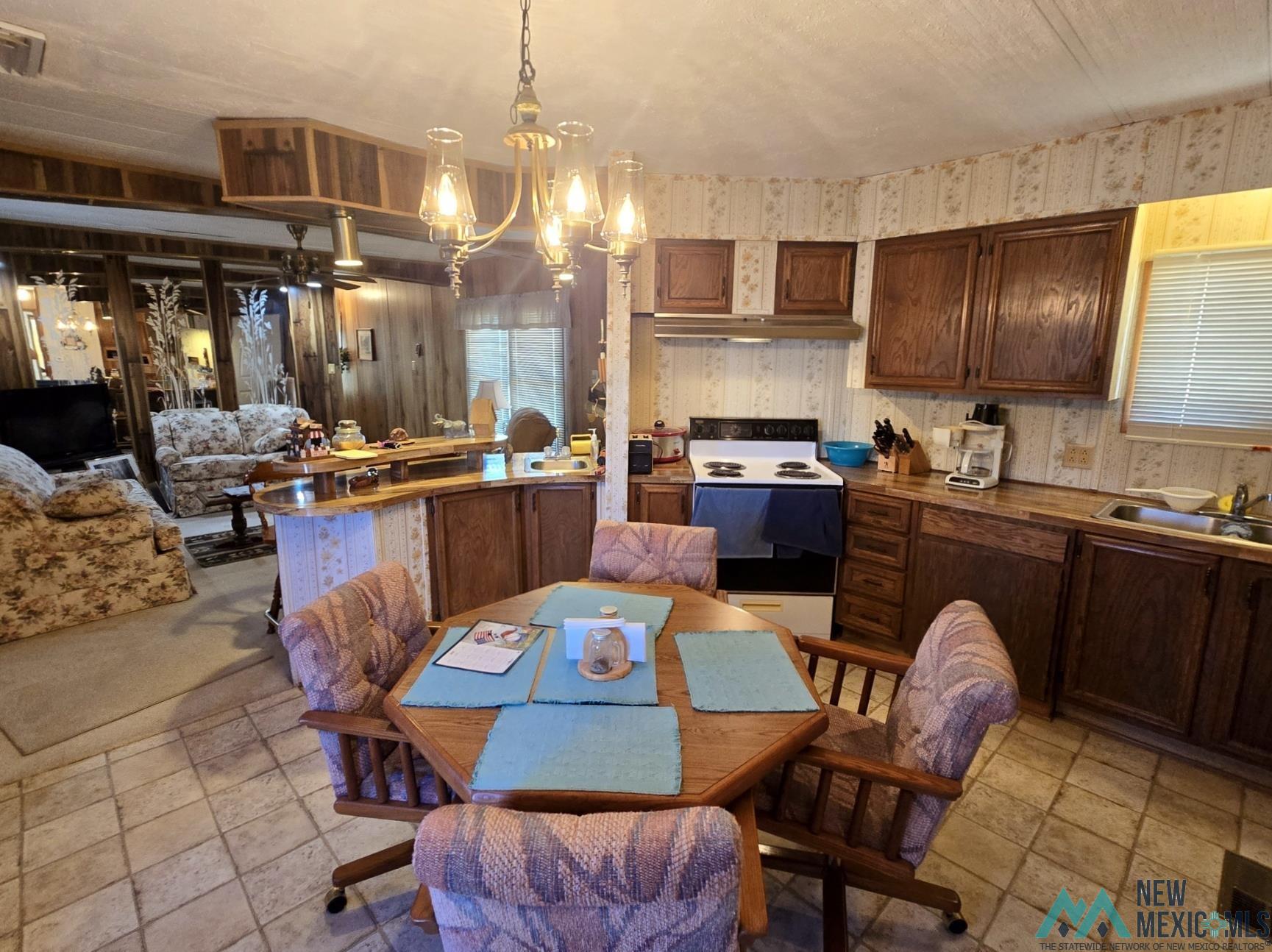 606 Travis Street, Truth Or Consequences, New Mexico image 28