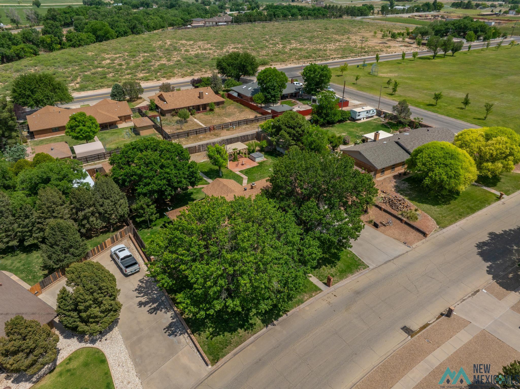 103 Three Cross Drive, Roswell, Texas image 7