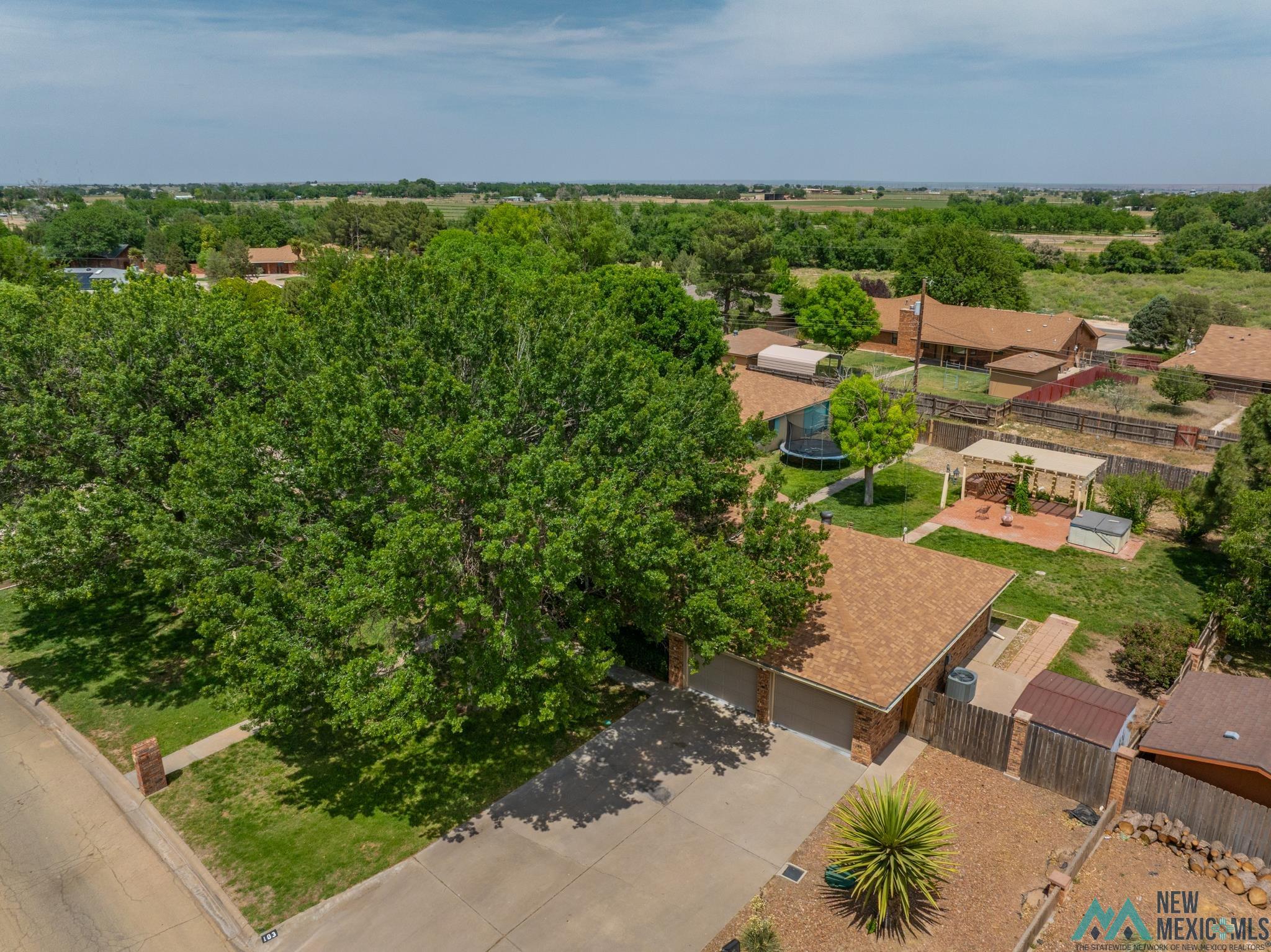 103 Three Cross Drive, Roswell, Texas image 5
