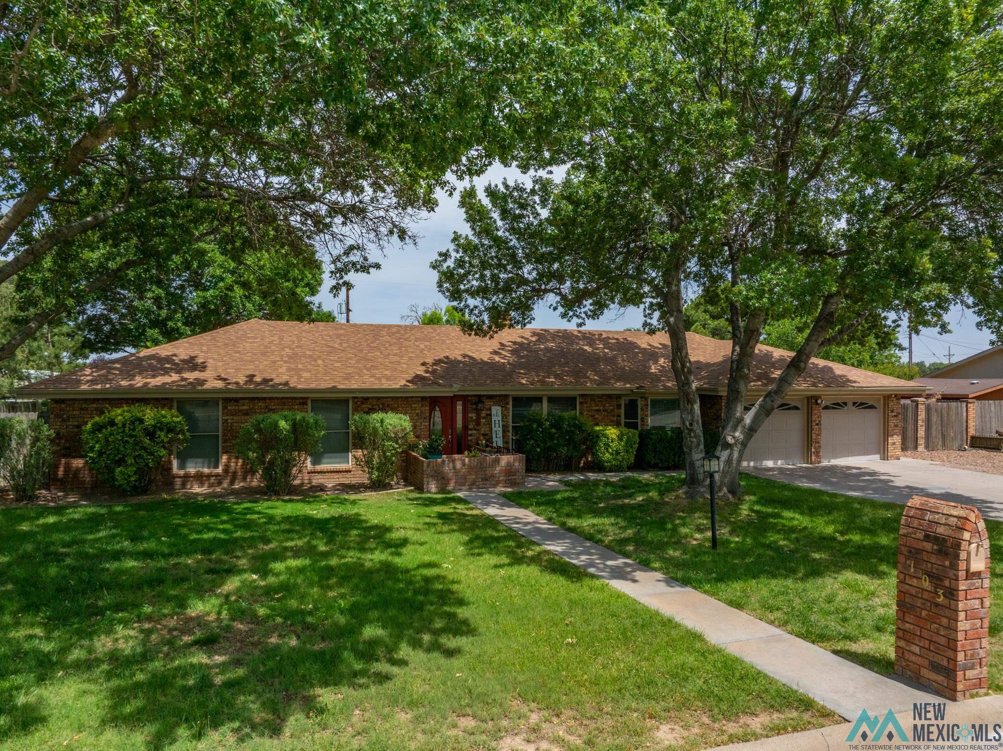 103 Three Cross Drive, Roswell, Texas image 1