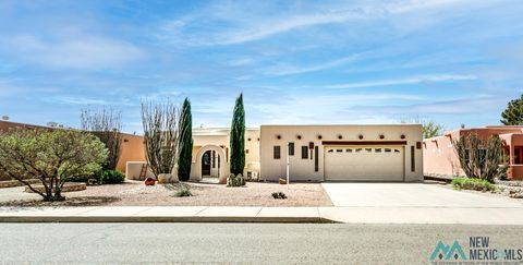 Homes For Sale - 2424 SE Fairway Drive<br/> Deming, NM 88030