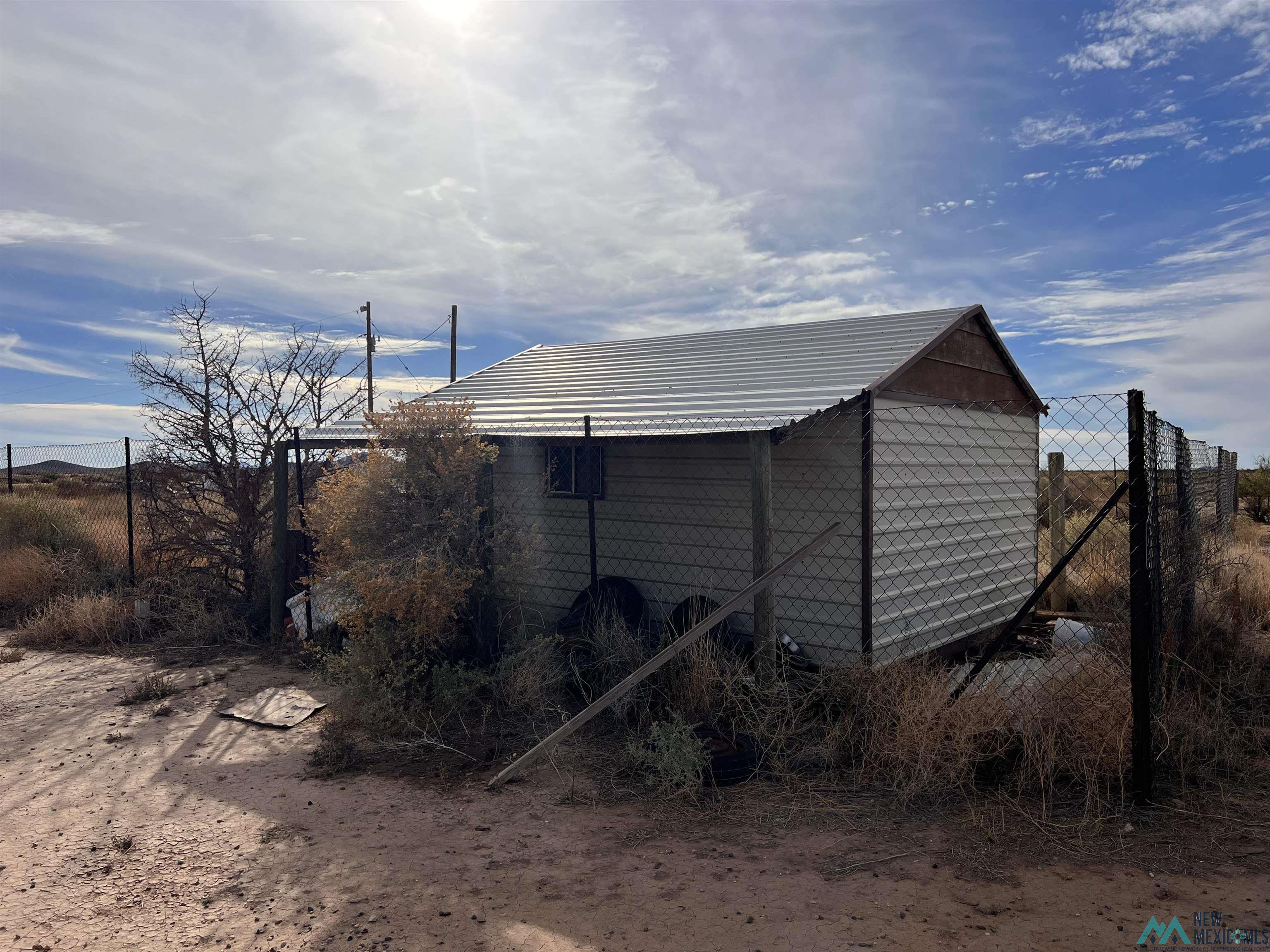 5435 SW El Camino Road, Deming, New Mexico image 6