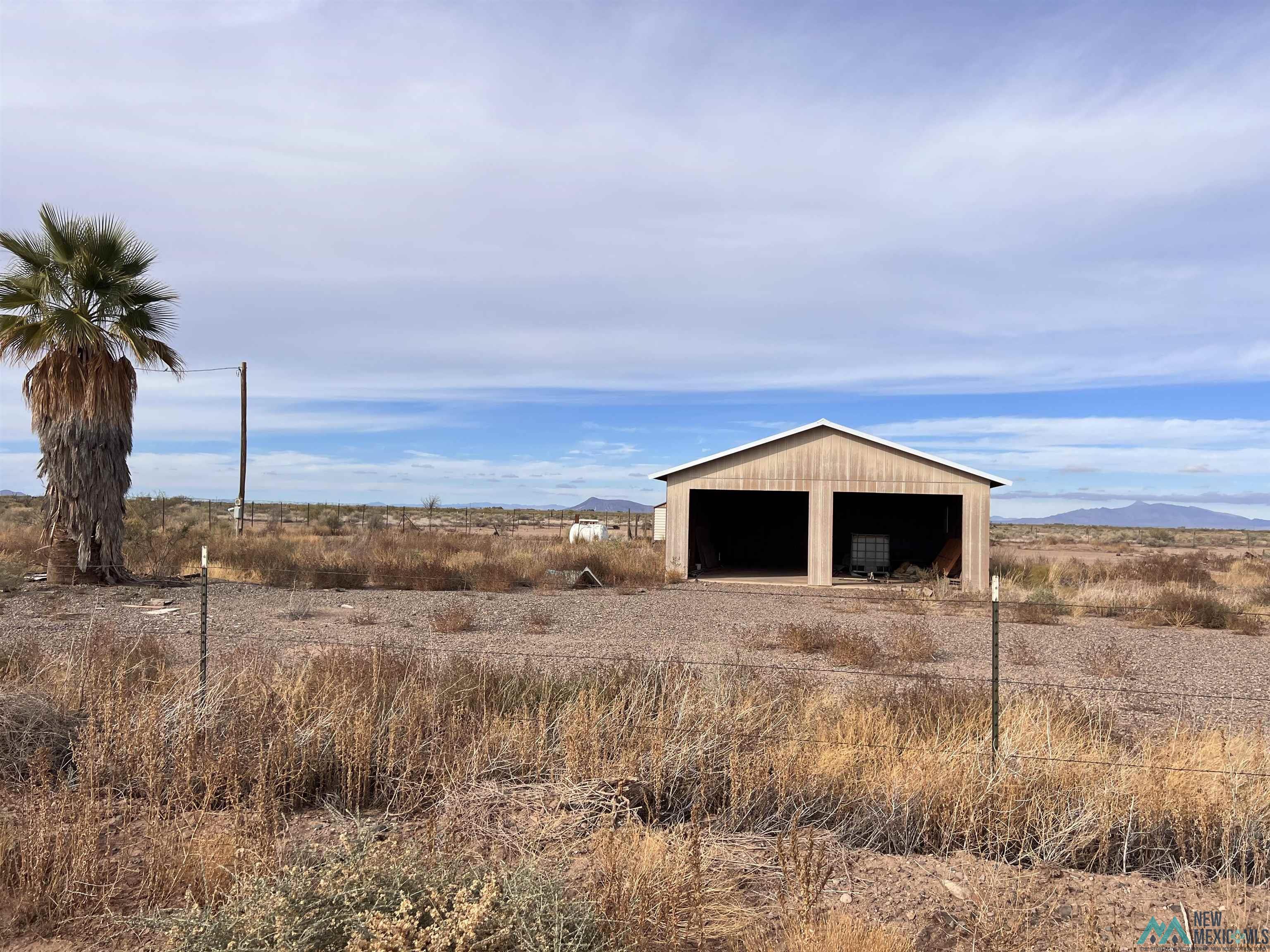 5435 SW El Camino Road, Deming, New Mexico image 1