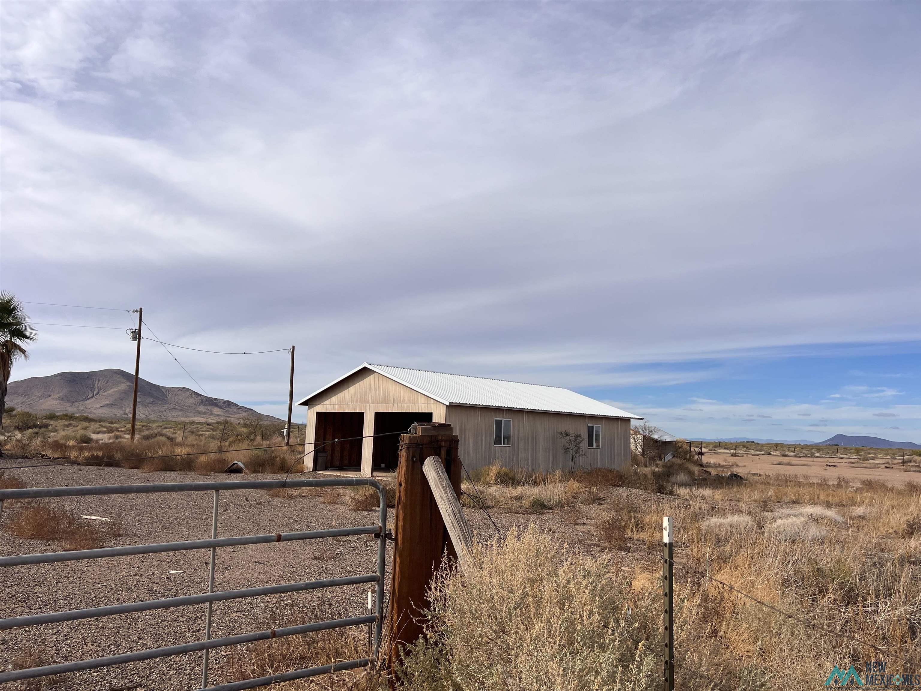 5435 SW El Camino Road, Deming, New Mexico image 3