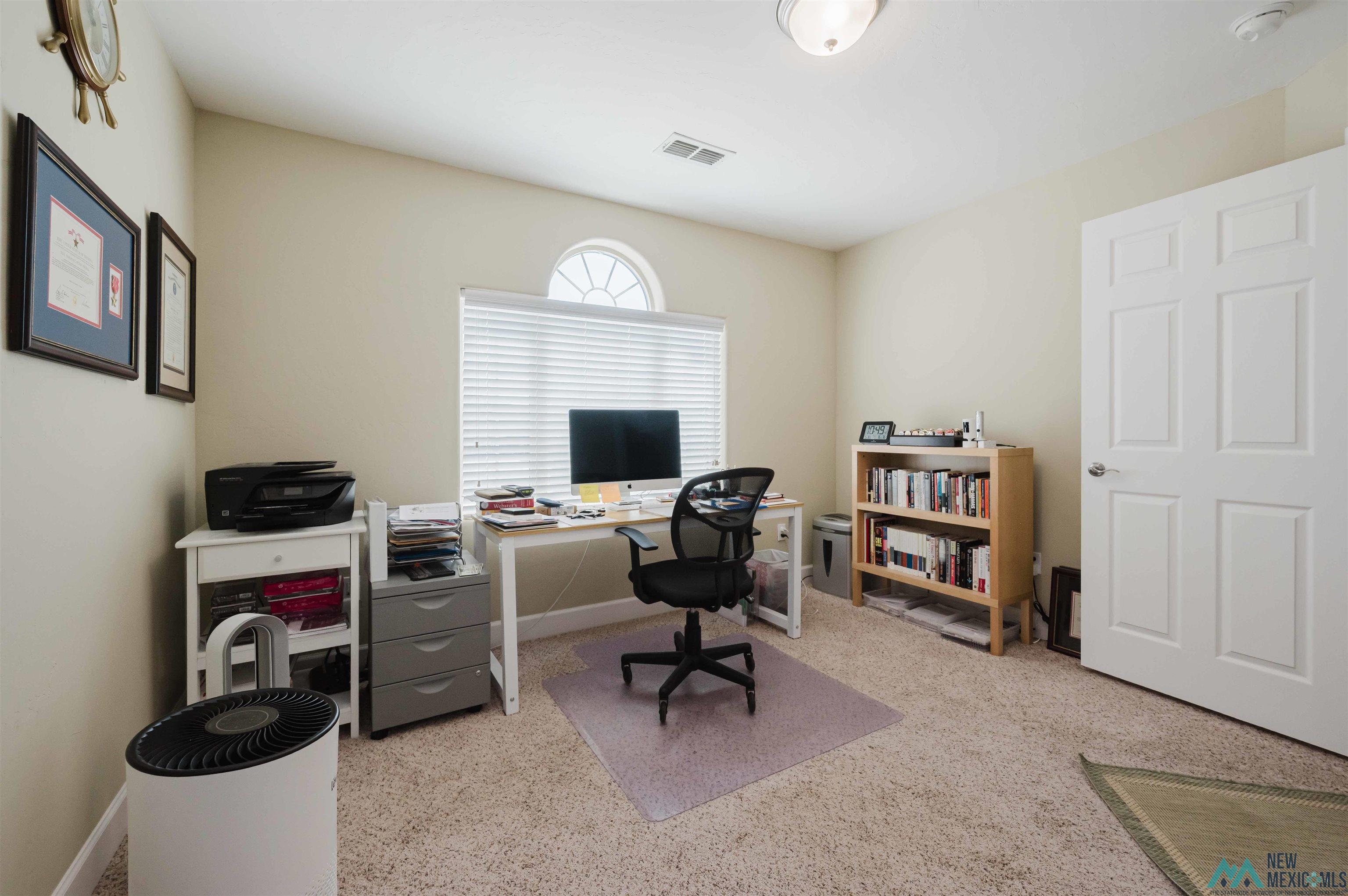 34 Holly Loop, Roswell, Texas image 26