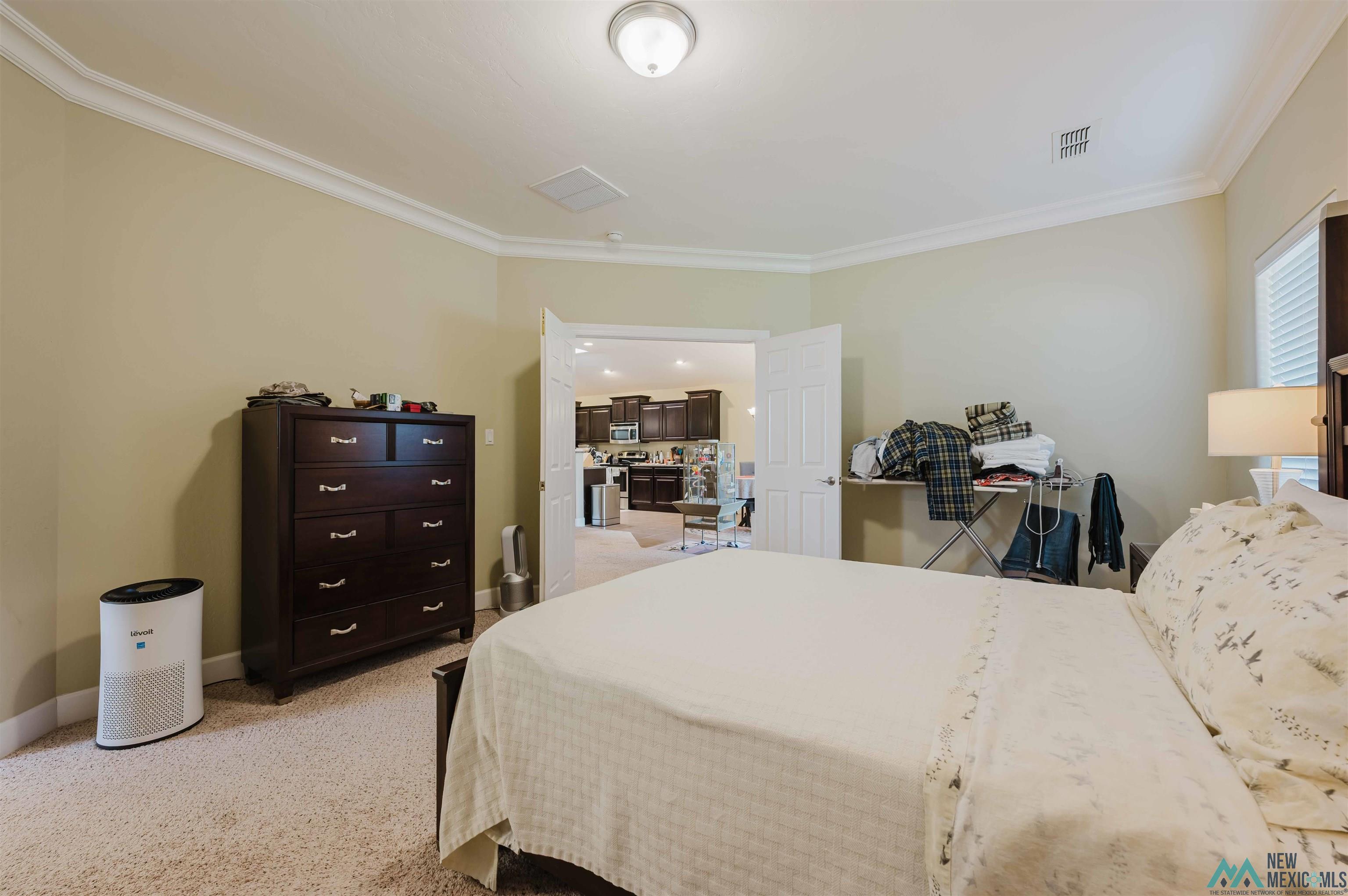 34 Holly Loop, Roswell, Texas image 16