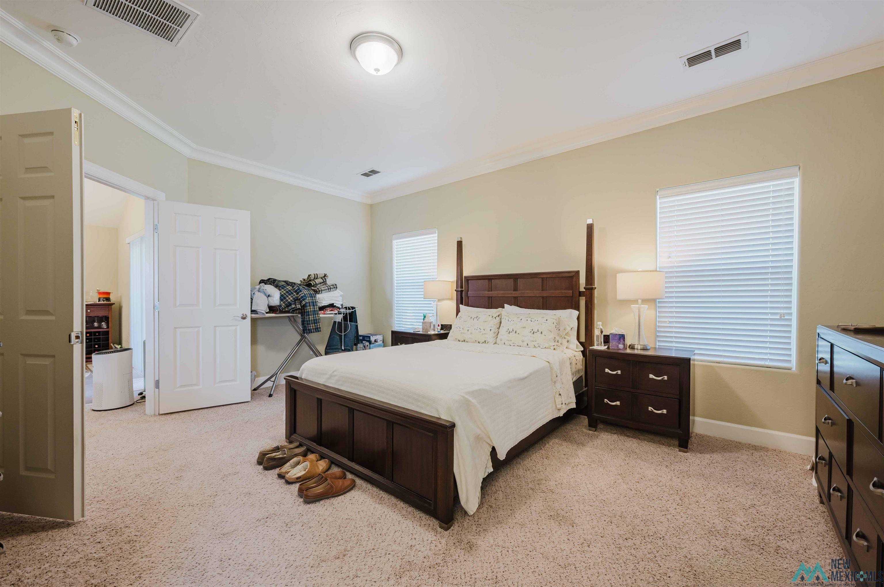 34 Holly Loop, Roswell, Texas image 17