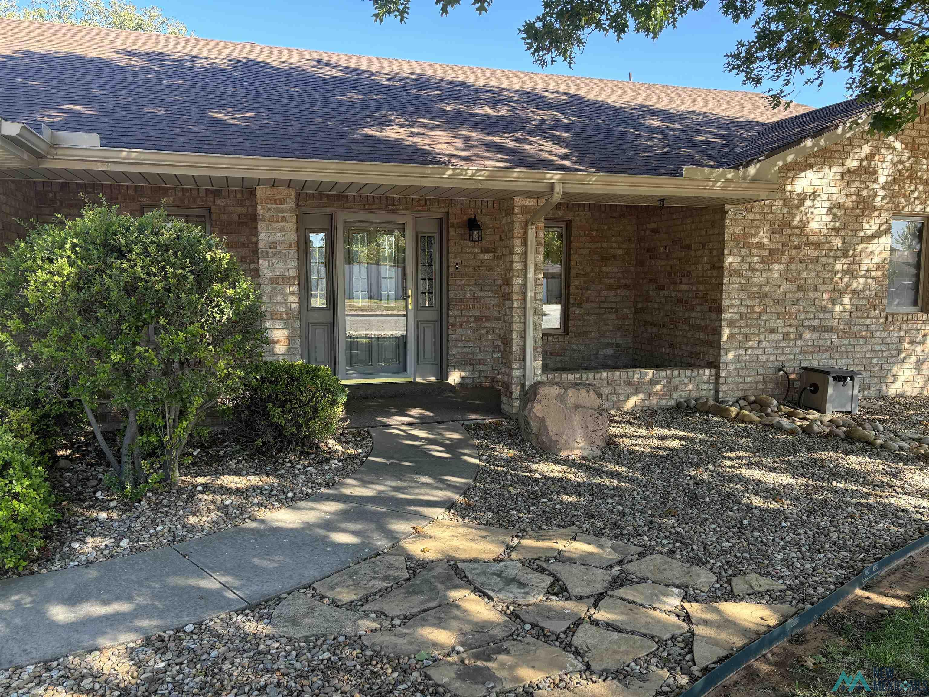 2308 Happy Lane, Clovis, Texas image 2