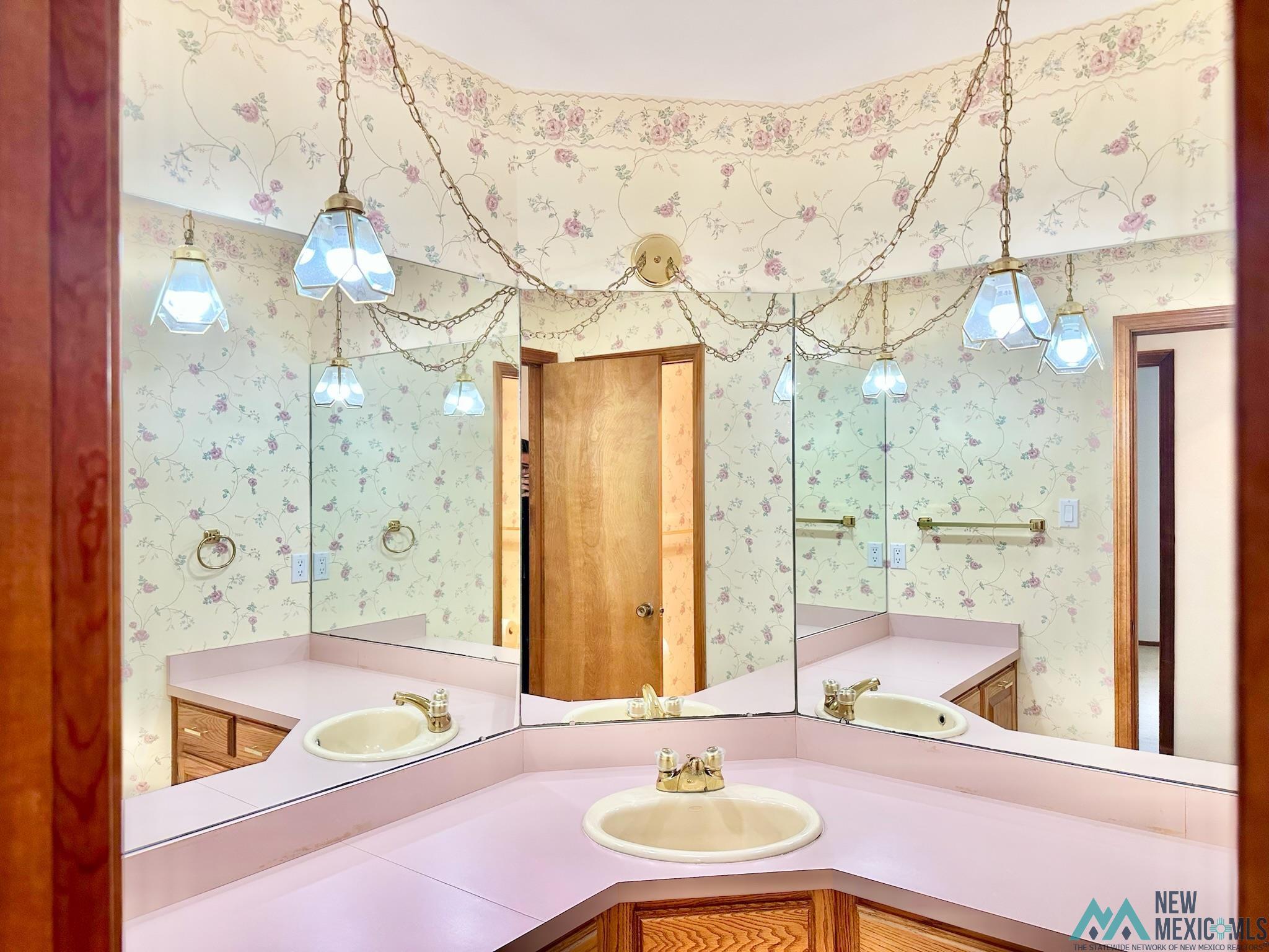 12 Stephens Circle, Roswell, Texas image 23