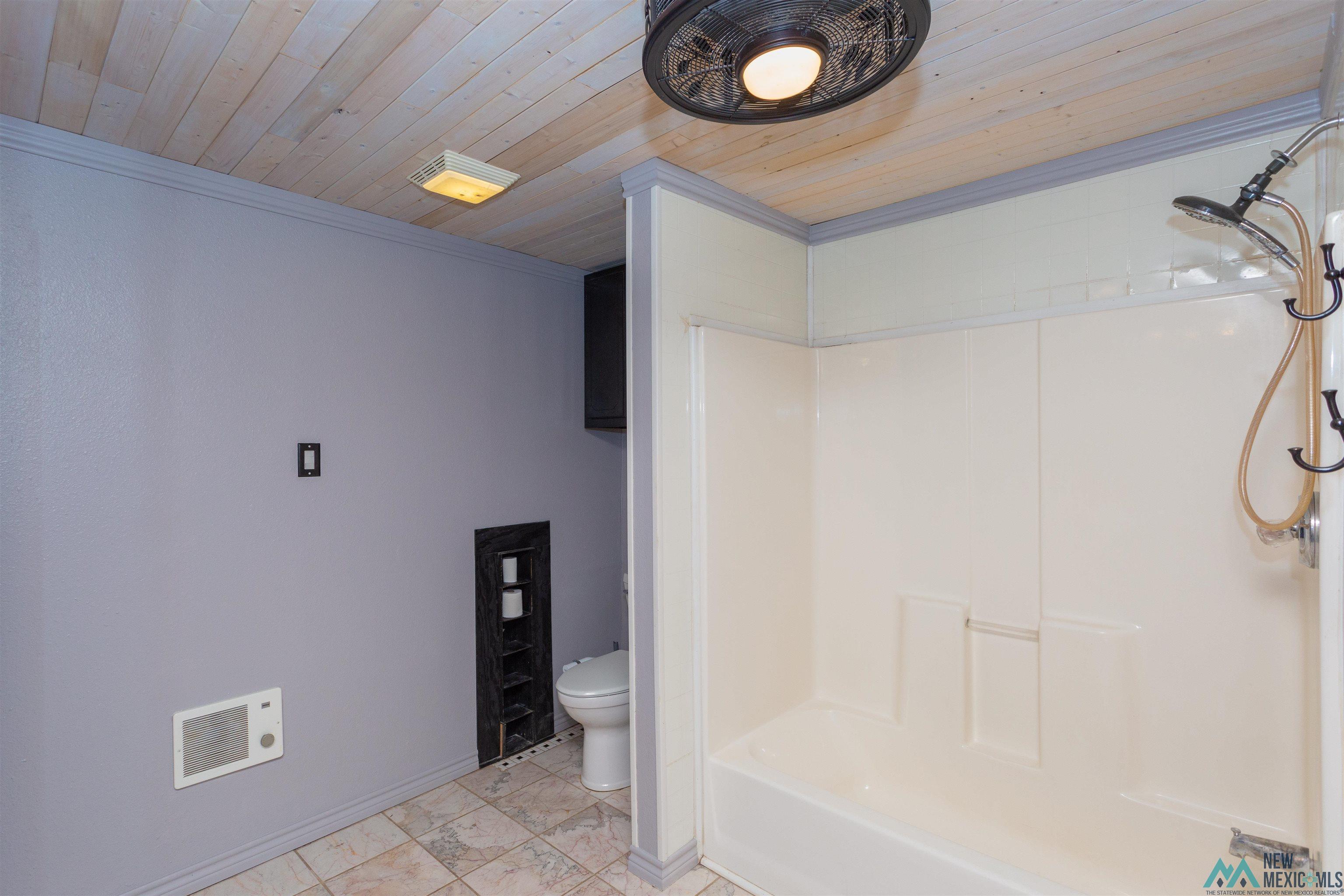 Artesia, New Mexico 88210, United States, 4 Bedrooms Bedrooms, ,3 BathroomsBathrooms,Residential,Active,210144